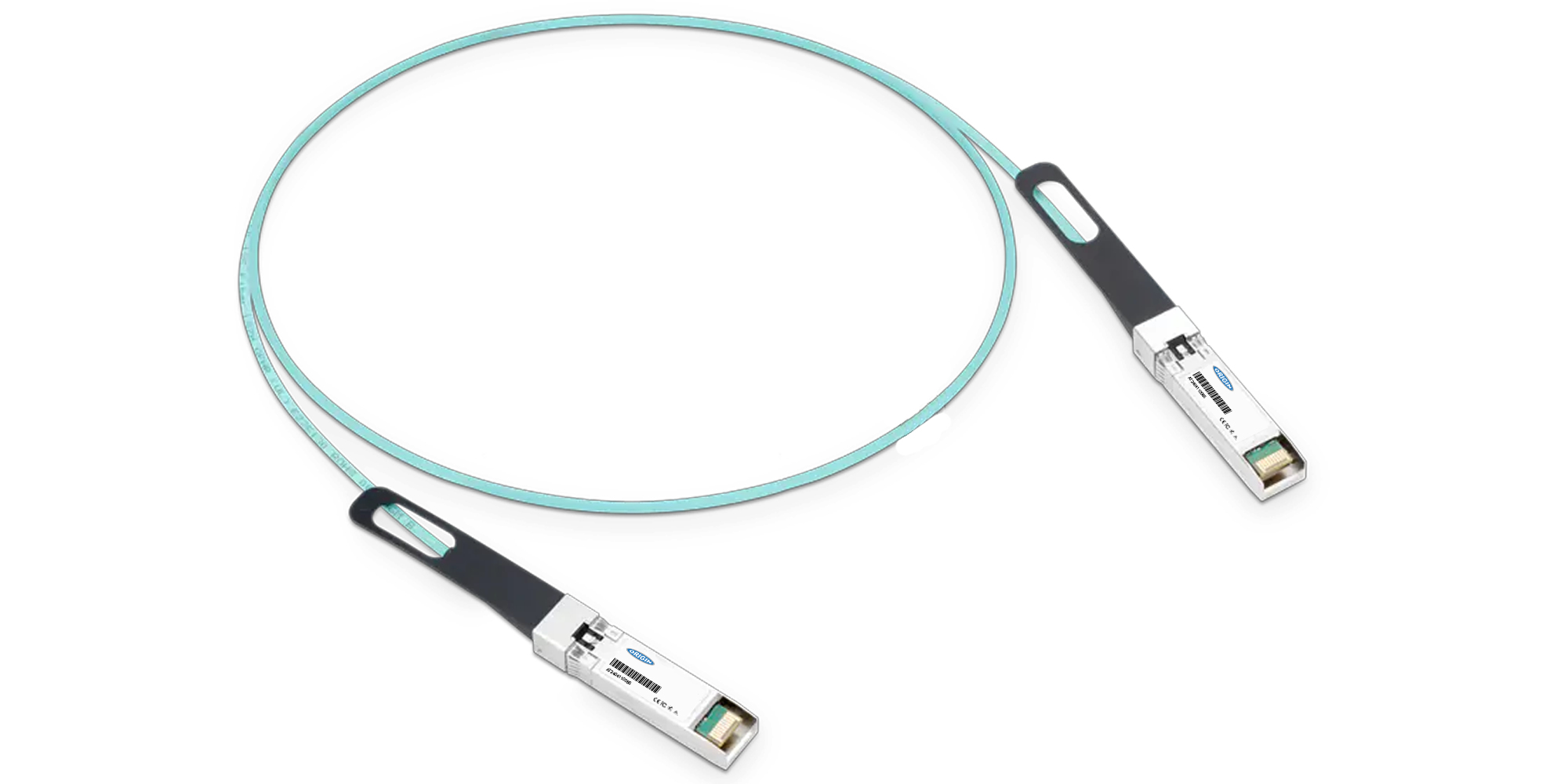 Cavo blu con connettori su sfondo bianco.