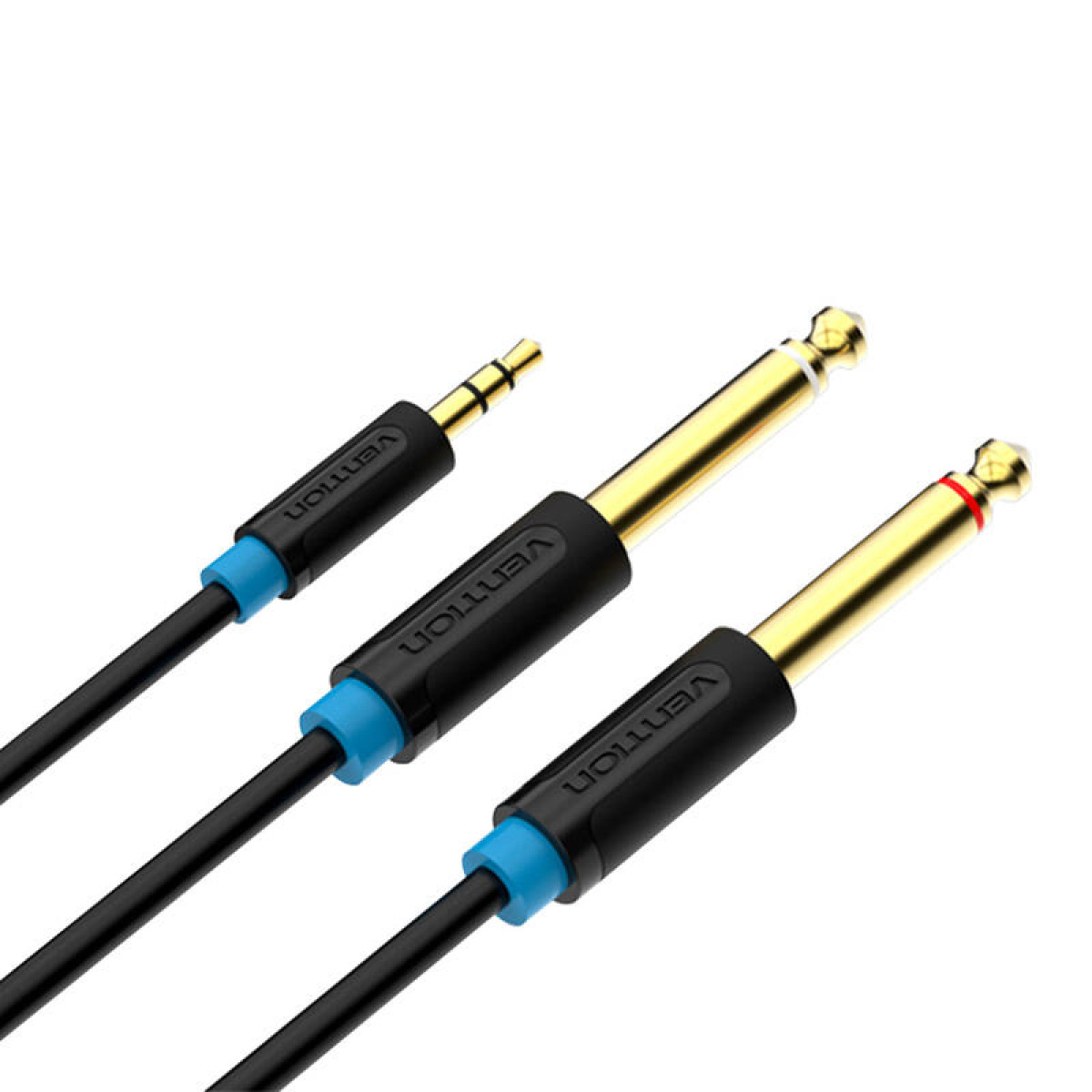 Tre cavi audio Vention con connettori dorati e blu su sfondo bianco.