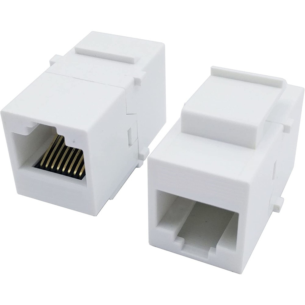 Due connettori RJ45 bianchi. Uno mostra i pin dorati all'interno, l'altro no.