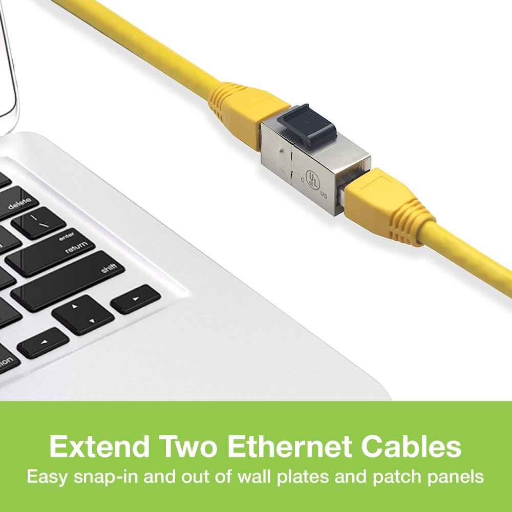 Un laptop e un connettore argentato. Due cavi gialli sono collegati al connettore. Testo: Estendi due cavi Ethernet.