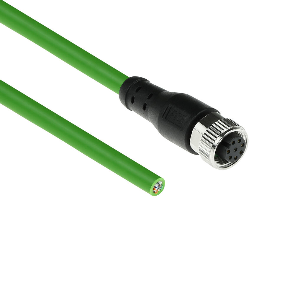 Cavo verde con connettore nero e estremità tagliata che mostra fili colorati.