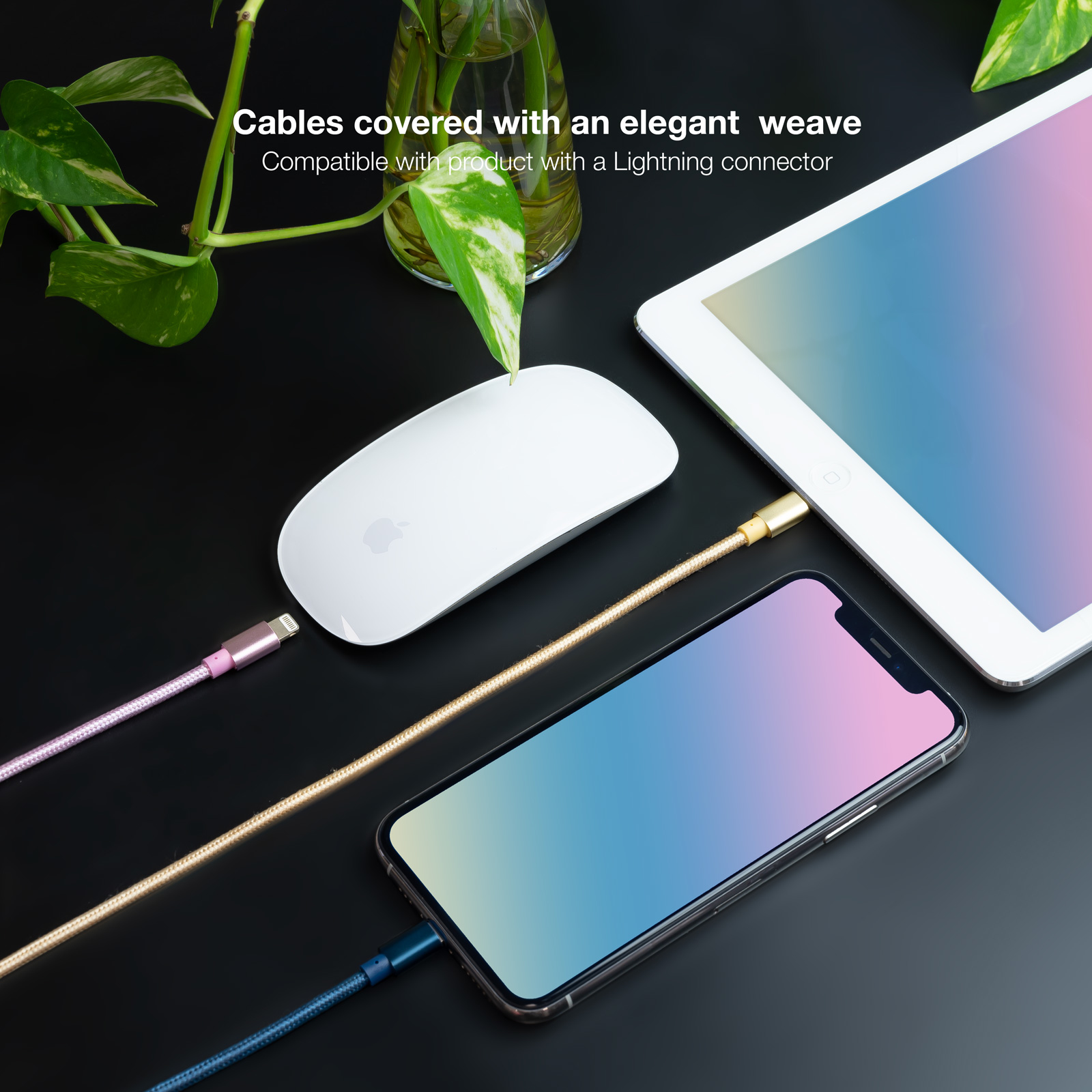 I cavi collegano un telefono, un tablet e un mouse. Il telefono è collegato con un cavo blu.