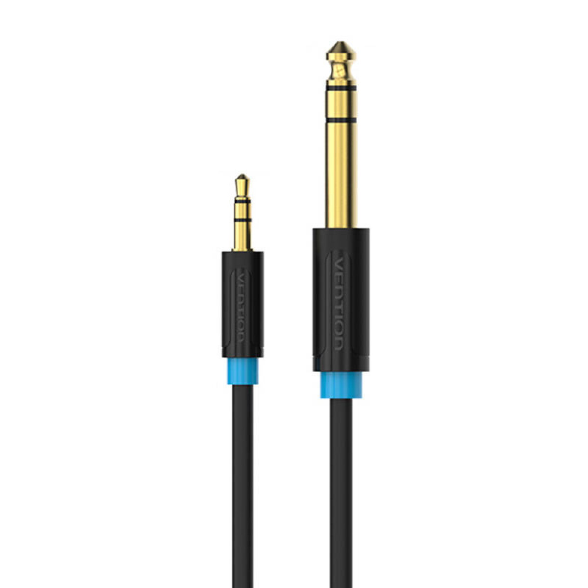 Due cavi audio: uno piccolo e uno grande, entrambi con punte dorate, cavi neri e banda blu.