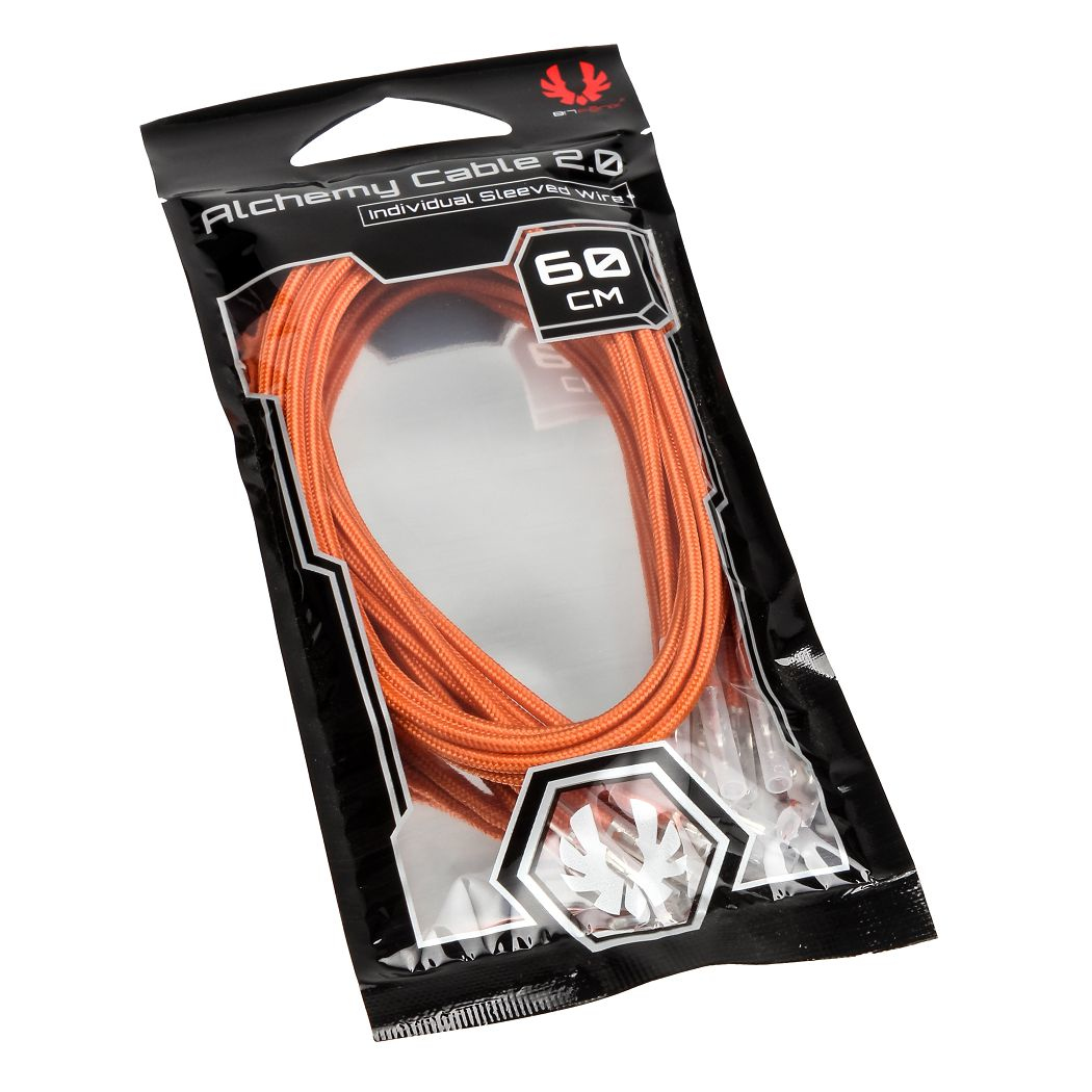 Alchemy Cable 2.0 arancione in una confezione trasparente. Il cavo è arrotolato.