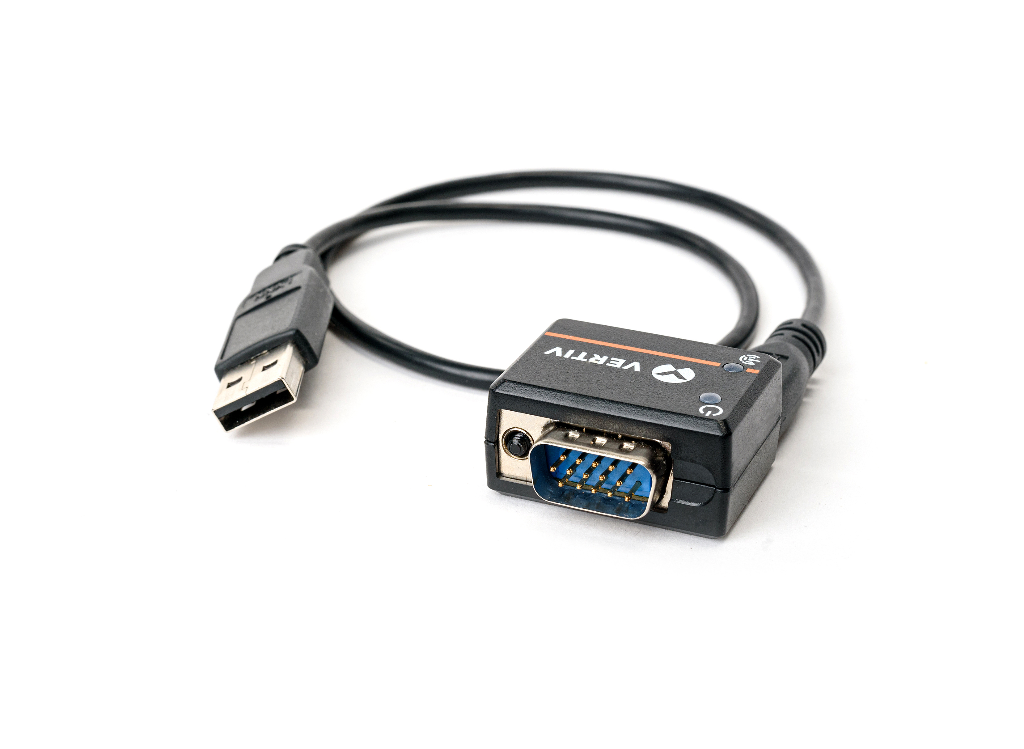 Cavo adattatore da USB a VGA. Cavo nero, adattatore nero con logo Vertiv.