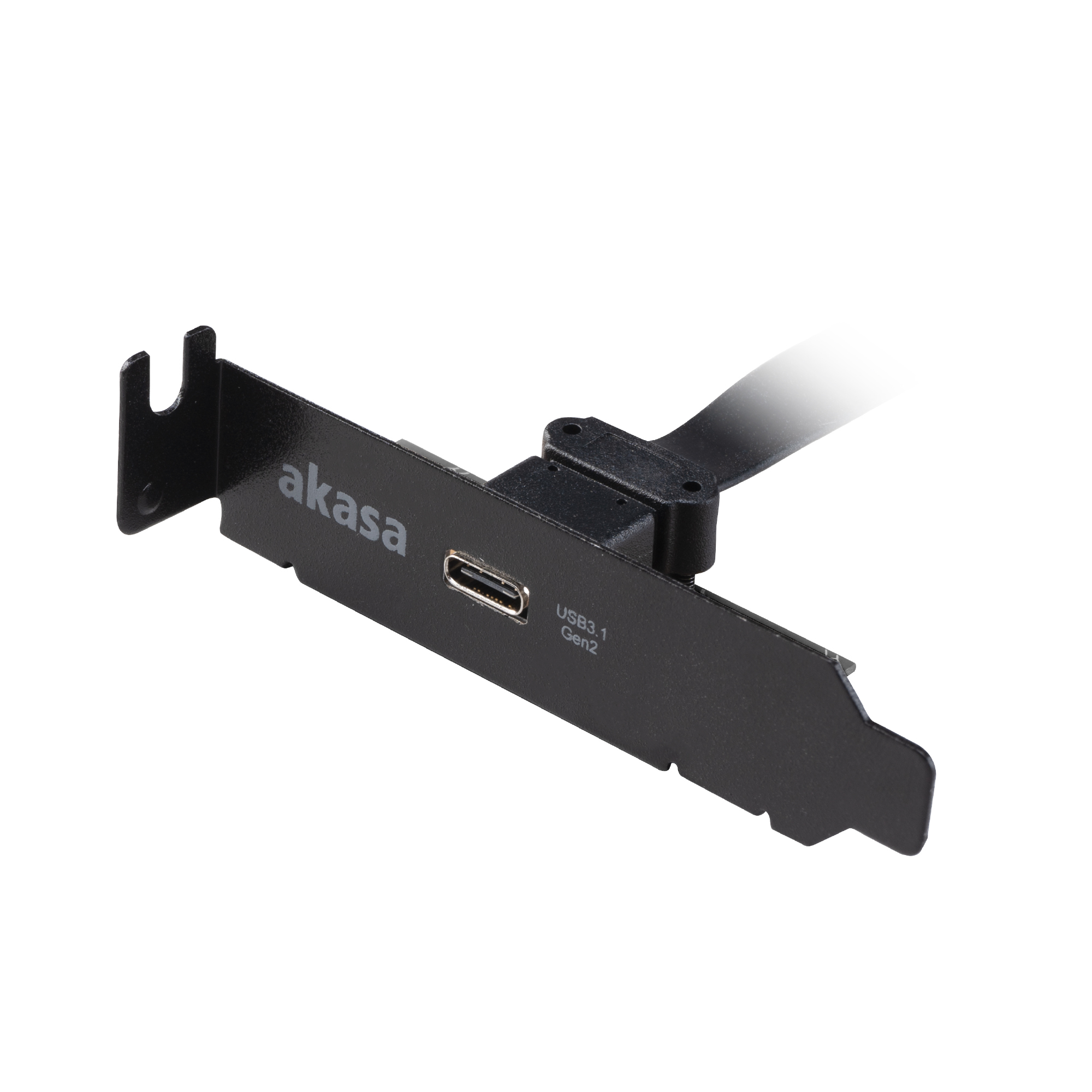 Una scheda di espansione USB-C nera con sfondo bianco, con etichetta akasa.
