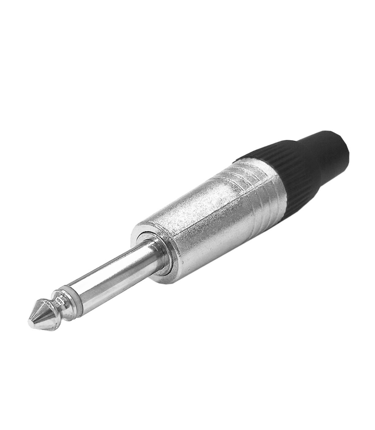 Jack audio argentato con punta in plastica nera. Sfondo bianco.