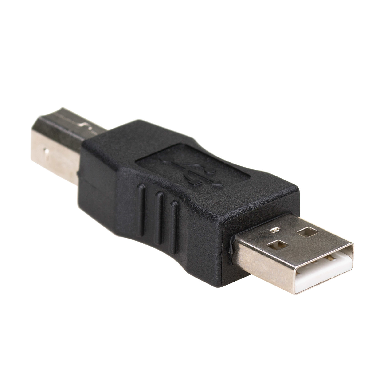 Adattatore USB nero con connettori maschio e femmina su sfondo bianco.