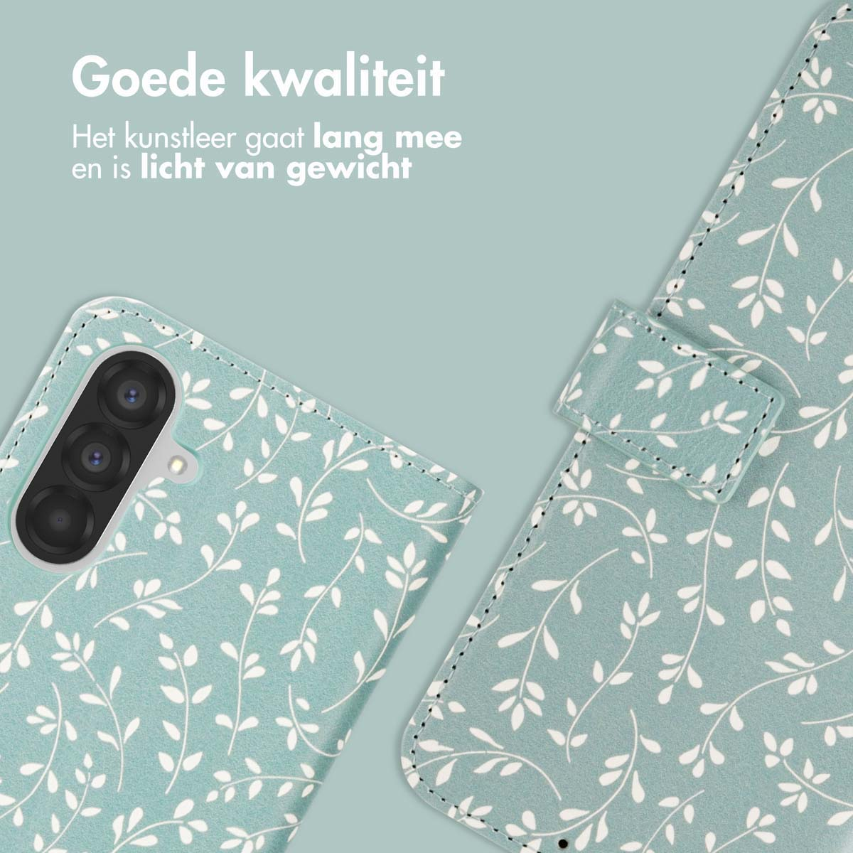 Lichtblauwe telefoonhoes met wit bloemenpatroon. Een flap met sluiting aan de rechterkant.