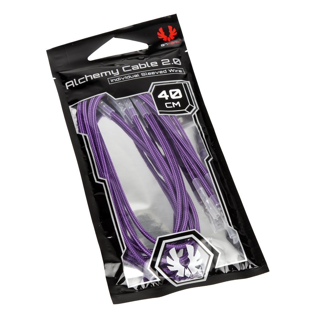 Cavo viola in confezione nera, 40 cm. La confezione ha testo e un logo.