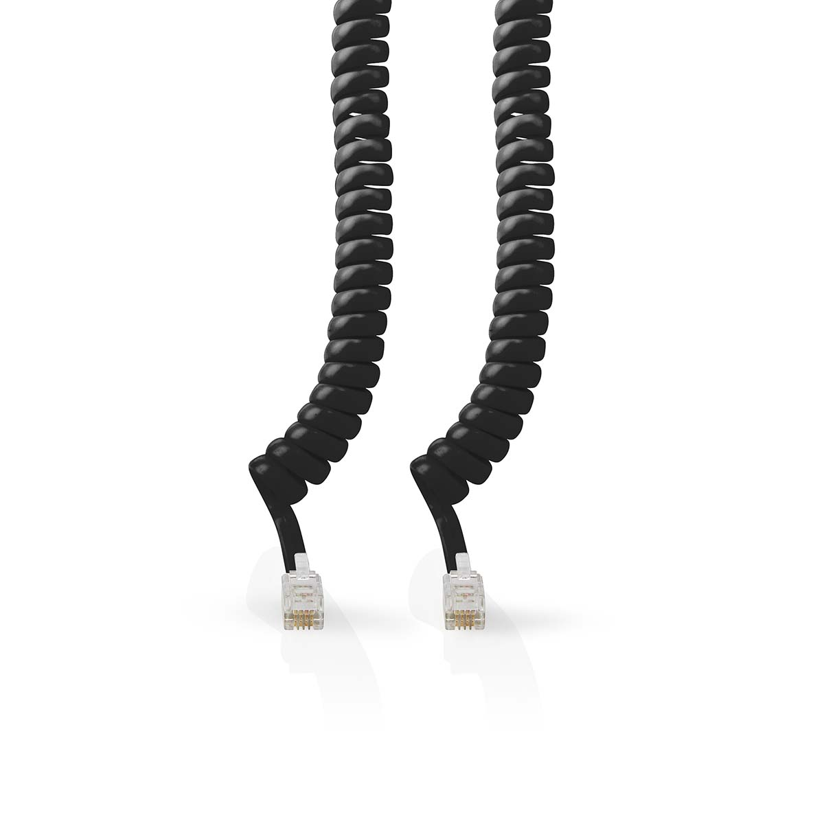 Dwa czarne, spiralne przewody telefoniczne z przezroczystymi wtyczkami na białym tle.