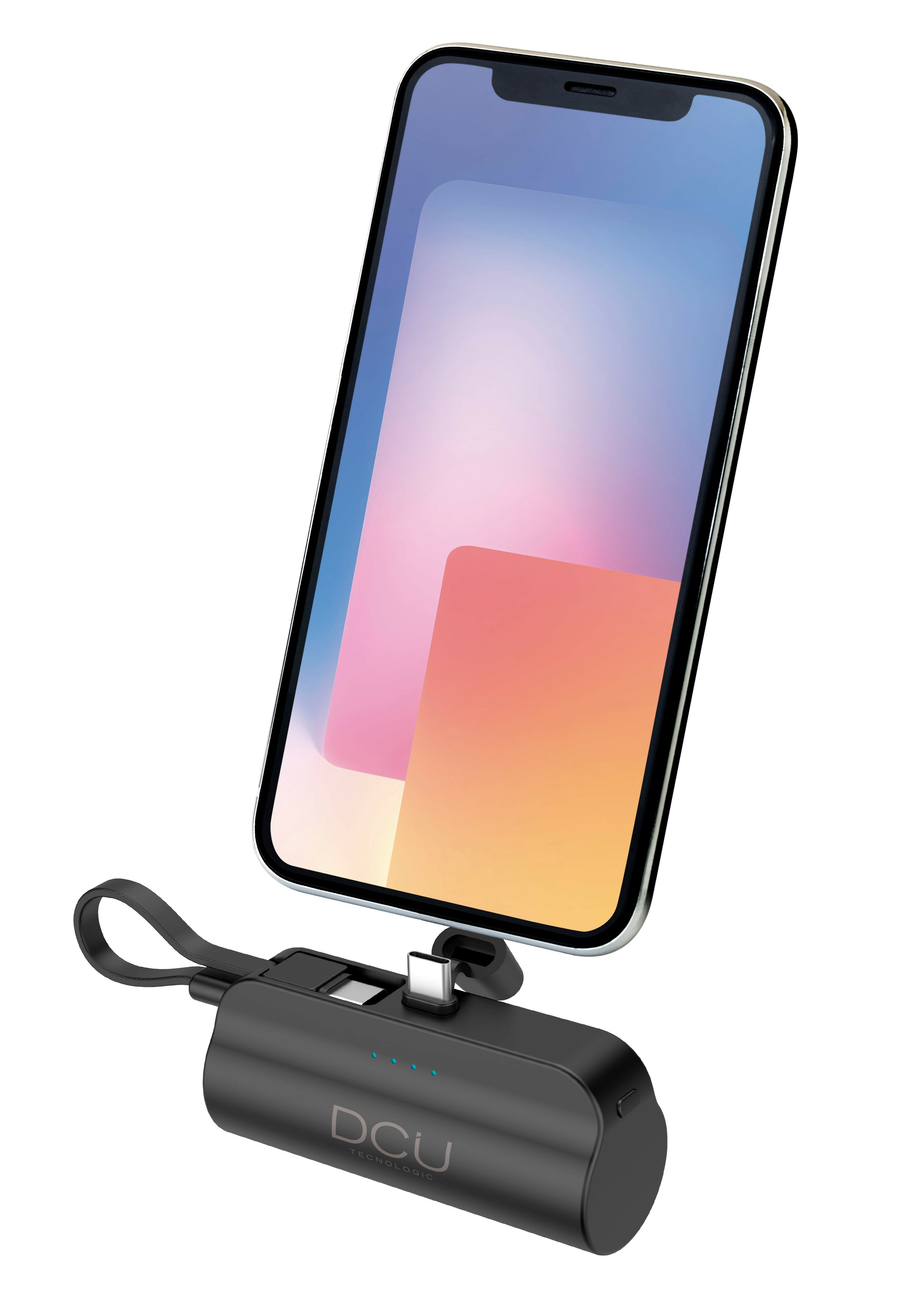 Cargador portátil negro con teléfono. Teléfono mostrando pantalla colorida, conectado al cargador. Logo DCU.
