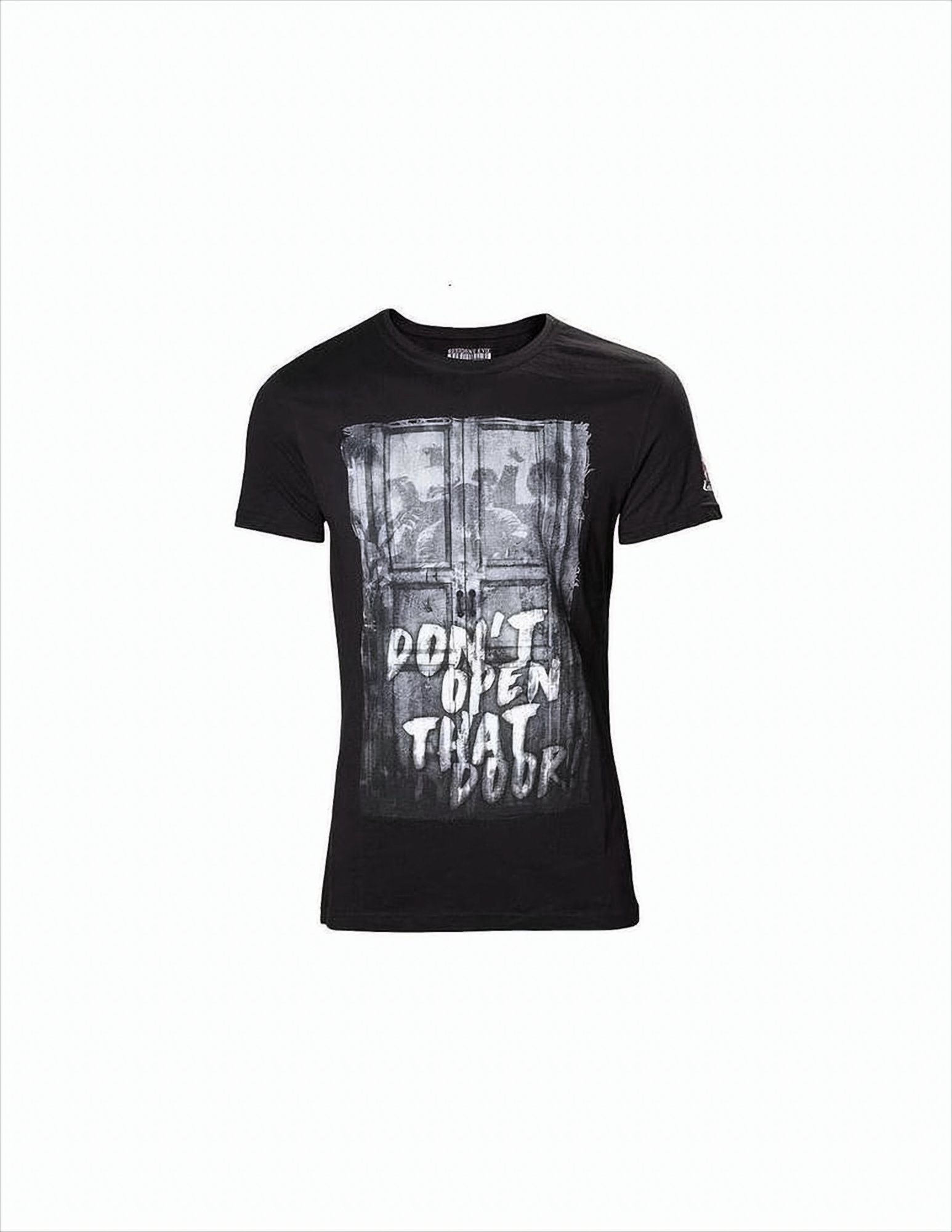 Schwarzes T-Shirt mit dem Text "DON'T OPEN THAT DOOR" und einer Grafik einer Tür. Weißer Hintergrund.