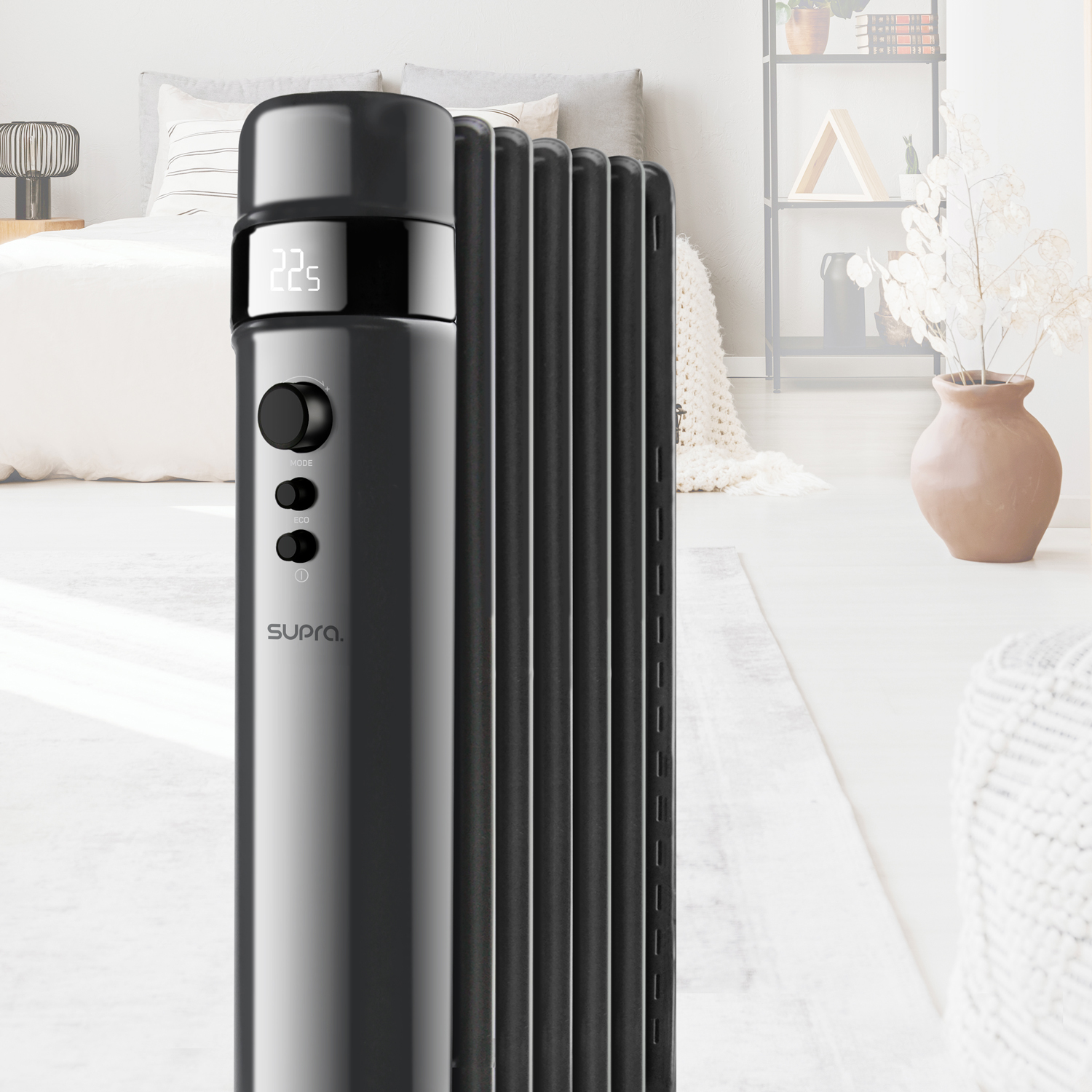 Czarny grzejnik elektryczny z wyświetlaczem cyfrowym, sterowaniem i otoczeniem sypialni.