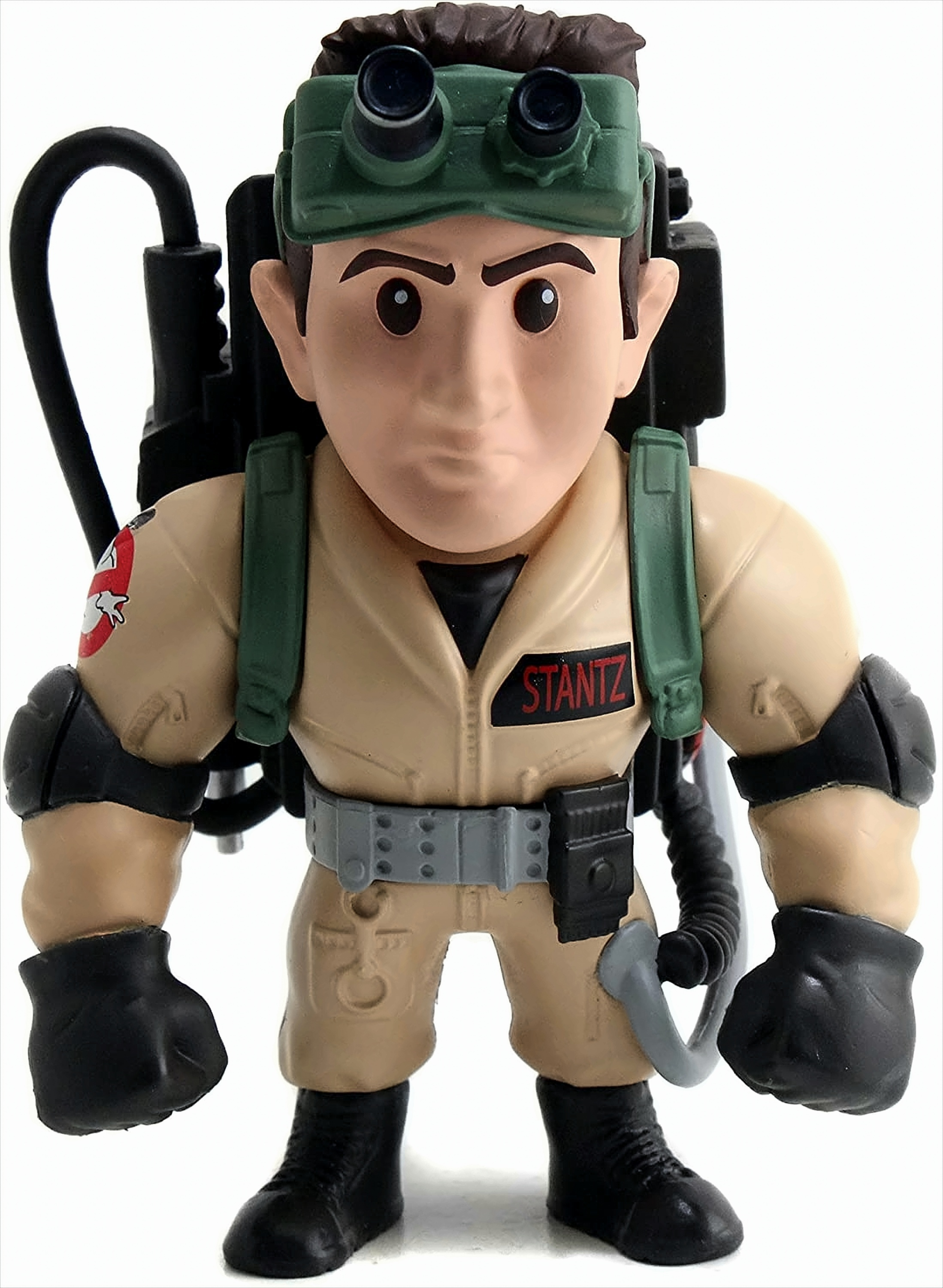 Eine Ghostbusters-Actionfigur von Ray Stantz. Er trägt einen beigen Anzug und hat eine Brille.