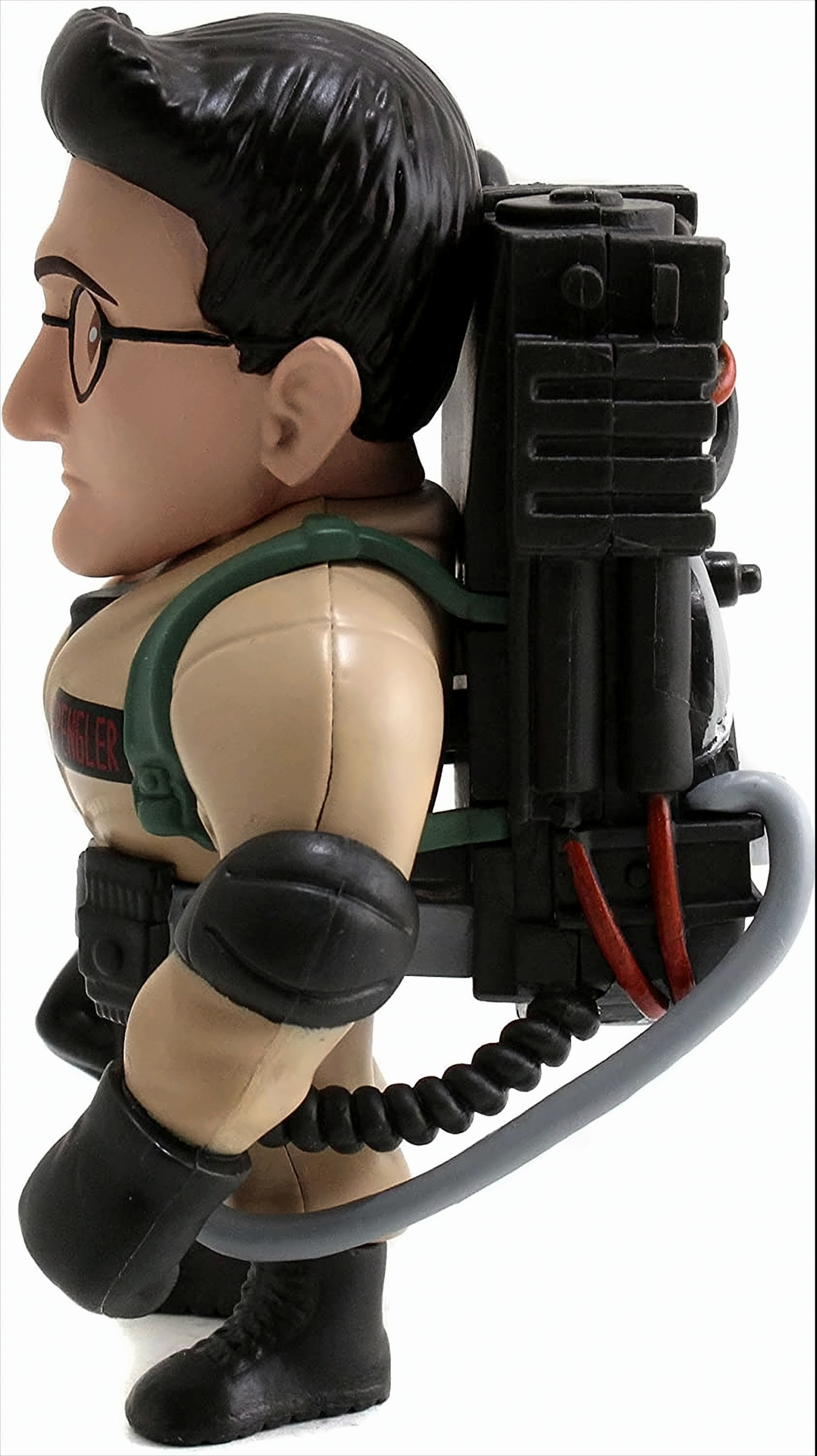 Ghostbusters-Spielzeugfigur. Zeigt Mann mit Brille, Overall und Protonenpack.