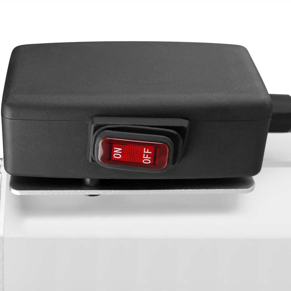 Czarny włącznik z etykietami 'ON' i 'OFF', zamontowany na czarnej skrzynce.