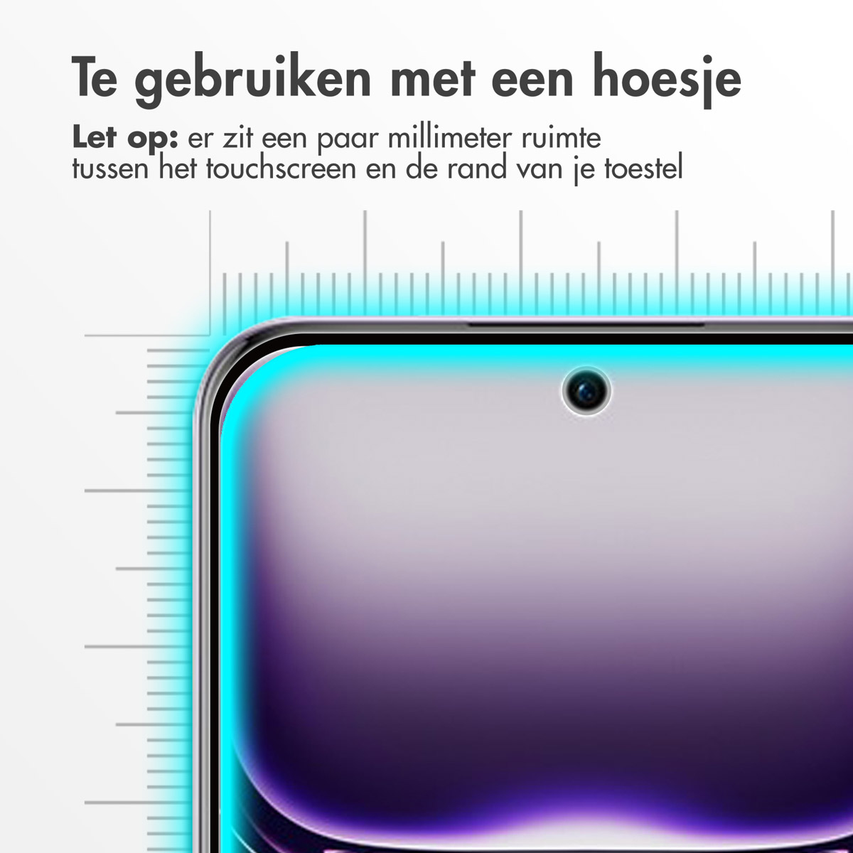 Telefoonschermbeschermer geïnstalleerd op een telefoon, met de bovenrand met een camera en een liniaal.
