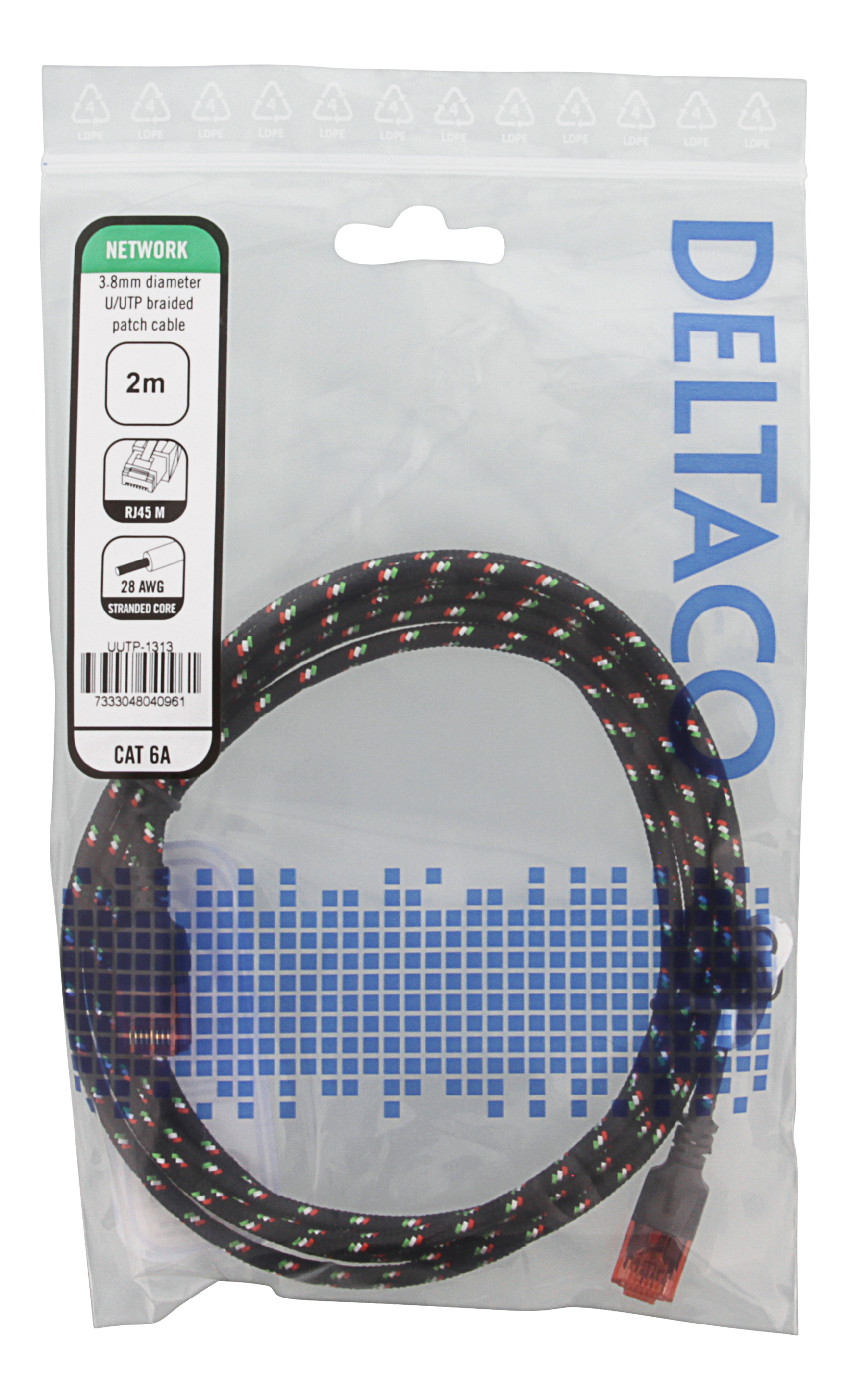 Ein schwarz-rotes Ethernet-Kabel in einer transparenten Plastiktüte mit weißem Etikett.