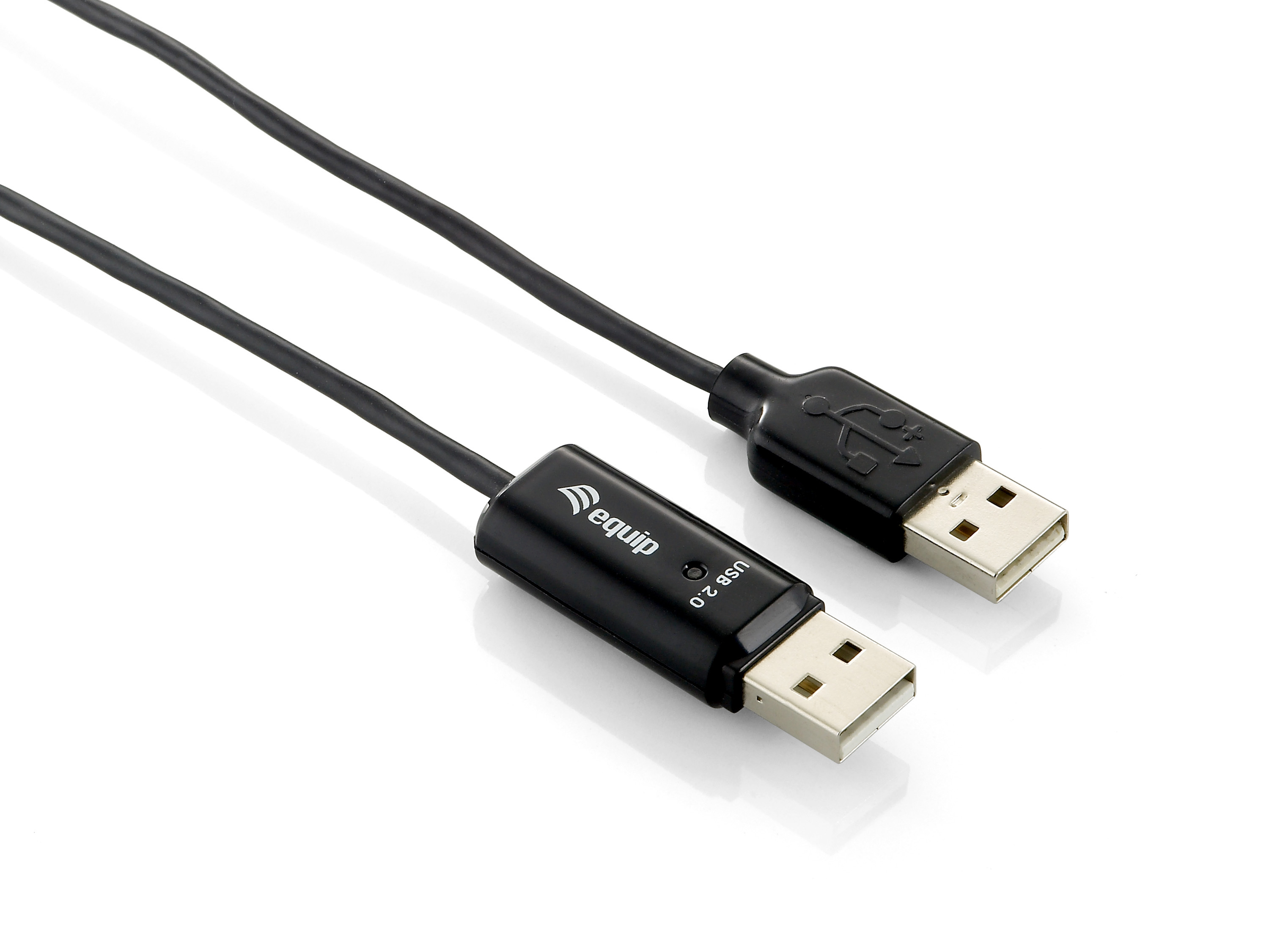 Câble USB noir, connecteurs USB-A aux deux extrémités, fond blanc.