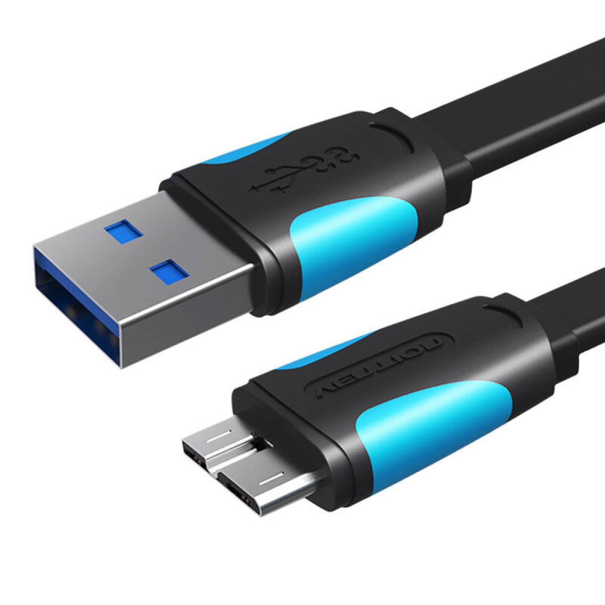 Cavo USB nero e blu con connettori USB-A e micro-USB, vista angolata.