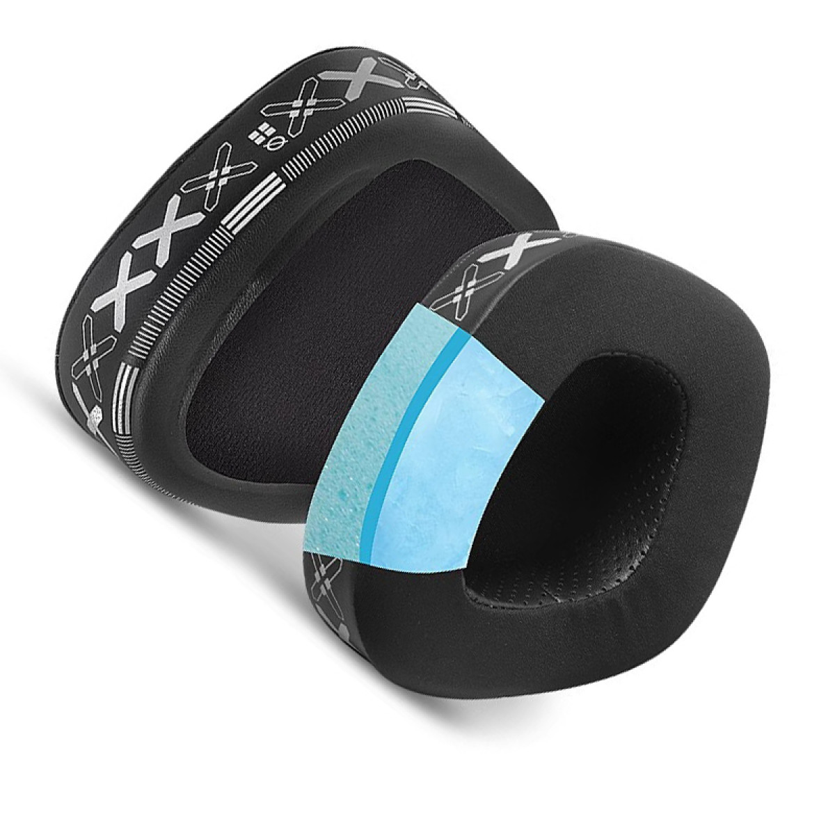 Cuscinetti auricolari bianchi e neri con inserto blu. I cuscinetti hanno un logo.