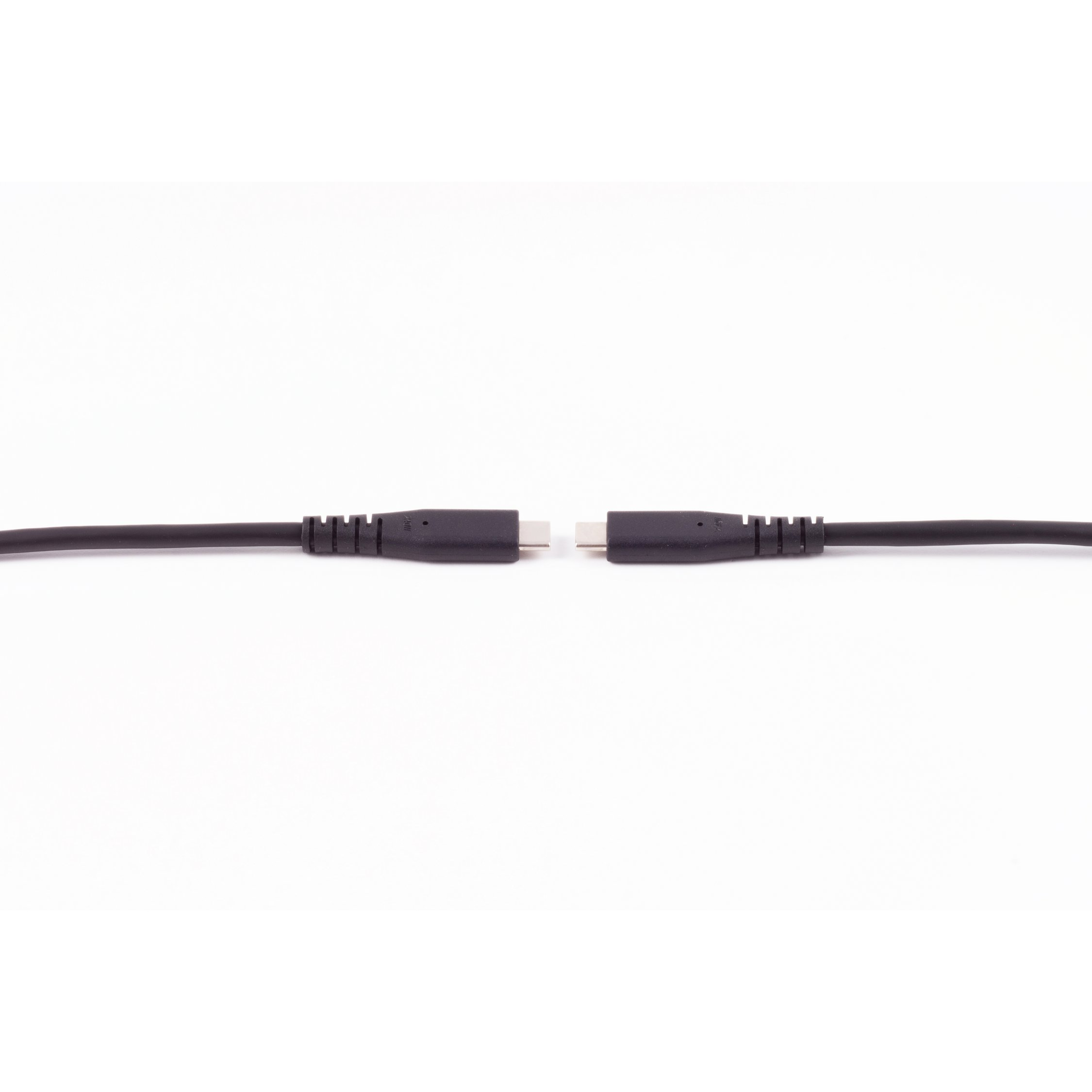 Czarny kabel USB-C ze złączami USB-C na każdym końcu na białym tle.