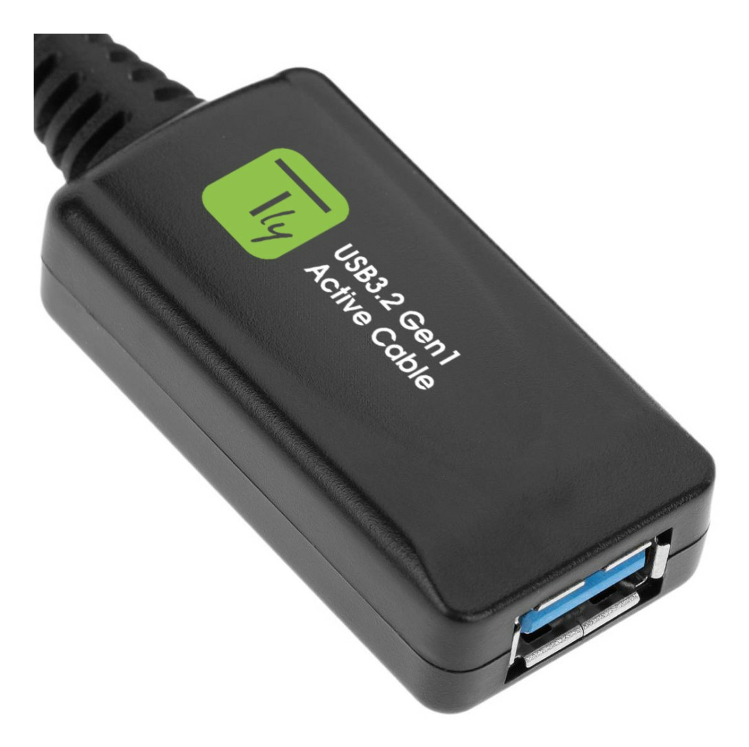 Cavo attivo USB3.2 Gen1 nero. Connettore nero con interno blu. Cavo nero. Sfondo bianco.