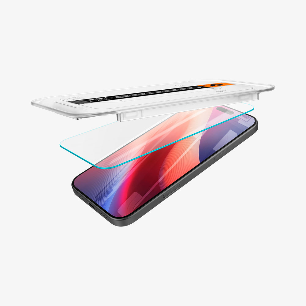 Telefon z ochraniaczem ekranu i uchwytem. Ochraniacz jest nakładany na telefon.