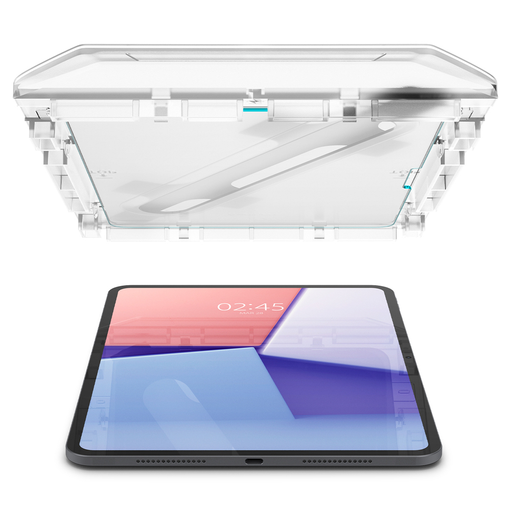 Tablet con un kit di applicazione per la protezione dello schermo. La protezione è trasparente.