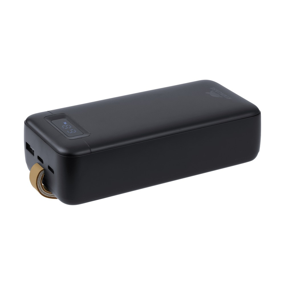 Eine schwarze Powerbank mit digitaler Anzeige, die den Ladeprozentsatz anzeigt. Sie hat einen Riemen.