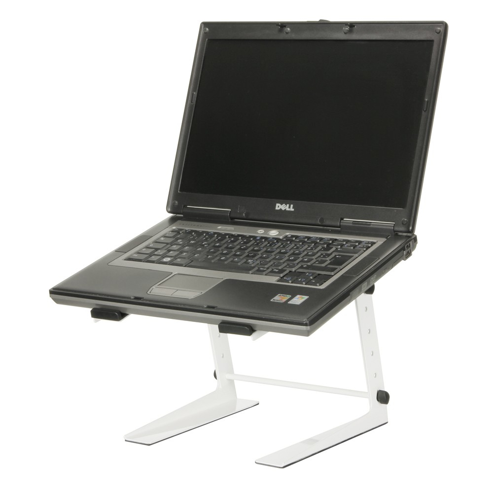 Silberner Laptop-Ständer mit einem schwarzen Laptop oben, weißer Hintergrund.