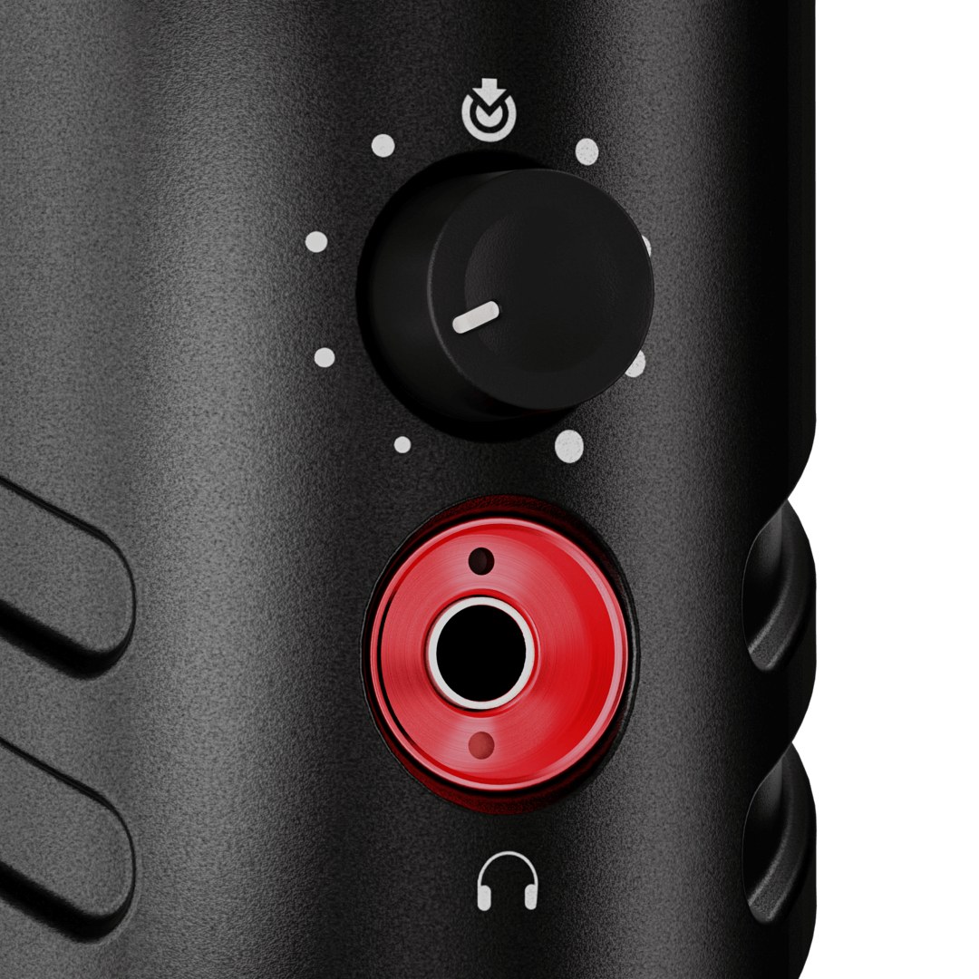Zbliżenie czarnego urządzenia audio z czerwonym gniazdem wejściowym i czarnym pokrętłem.