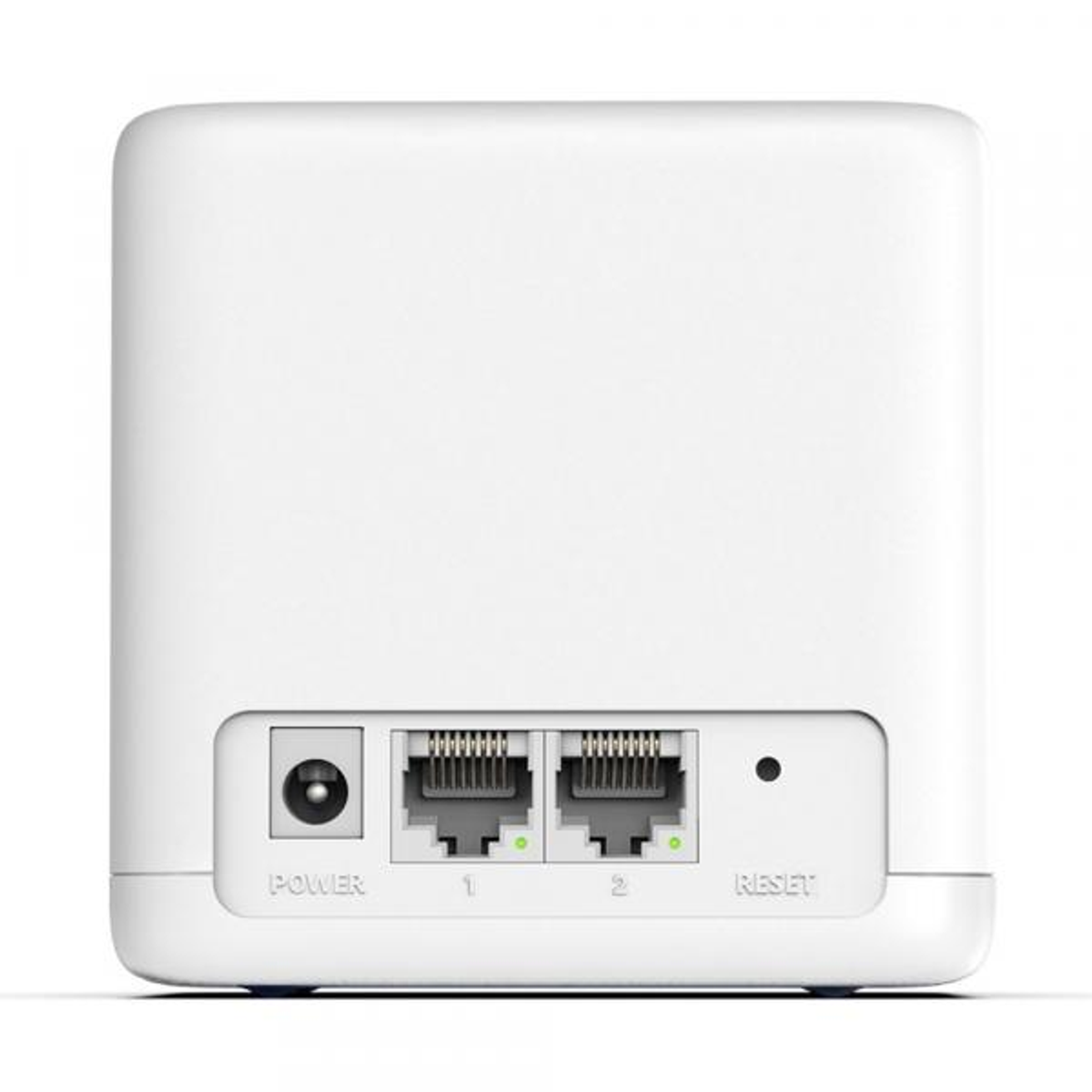 Güç ve sıfırlama bağlantı noktalarına sahip beyaz cihaz. İki ethernet bağlantı noktası görünür. Beyaz yüzey üzerinde.