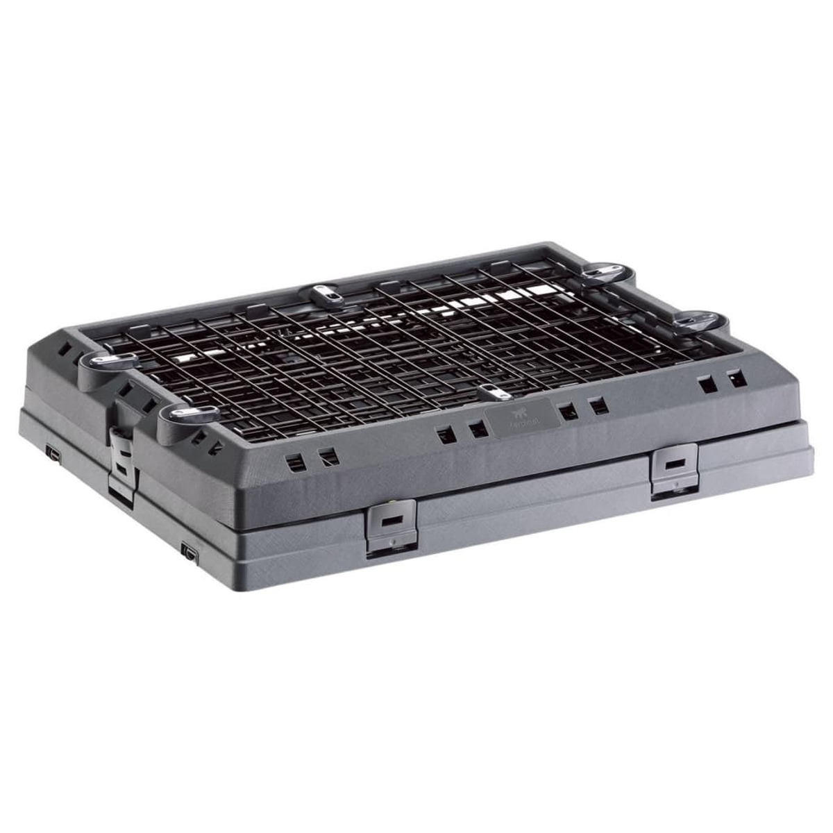 Szary kwadratowy pojemnik z metalową kratką na górze, zamknięty. Pojemnik znajduje się na białym tle.