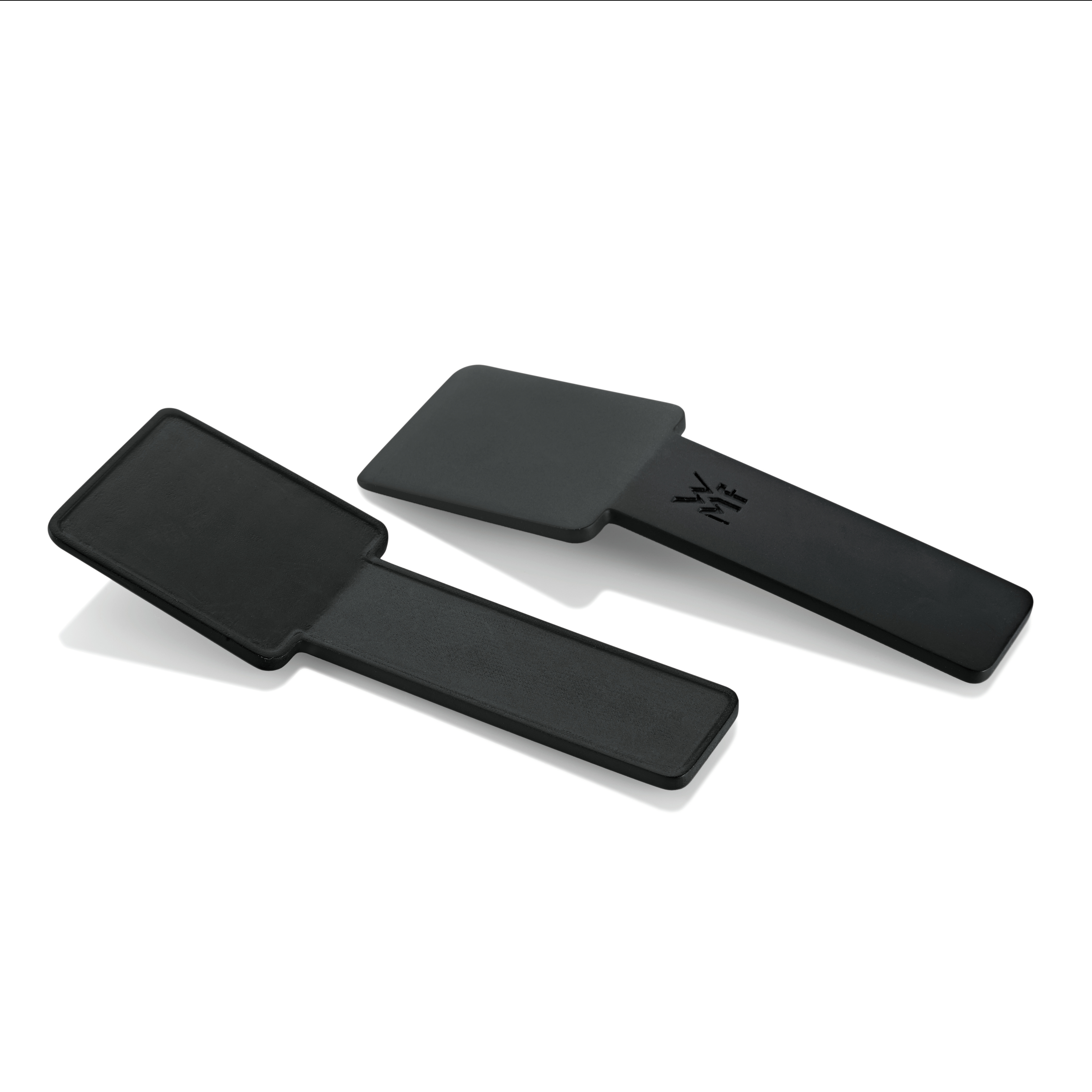 Dwa czarne skrobaczki do lodu. Każdy ma prostokątny kształt z uchwytem.