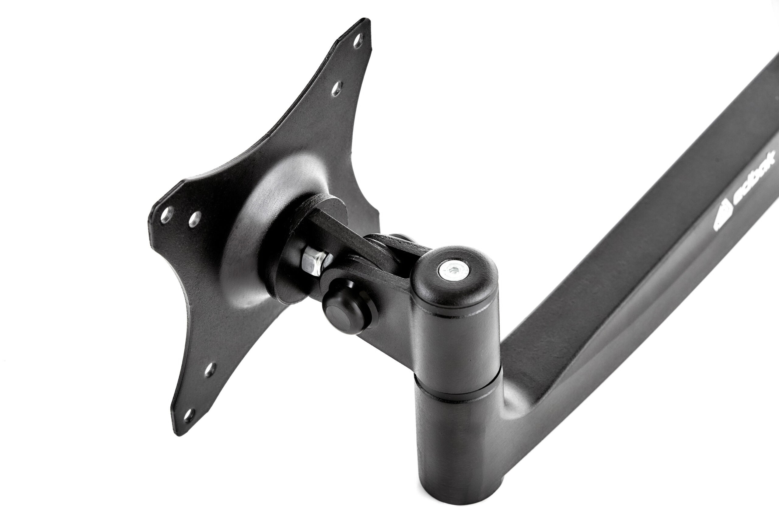Nahaufnahme eines schwarzen Monitorarms mit Logo auf weißem Hintergrund.