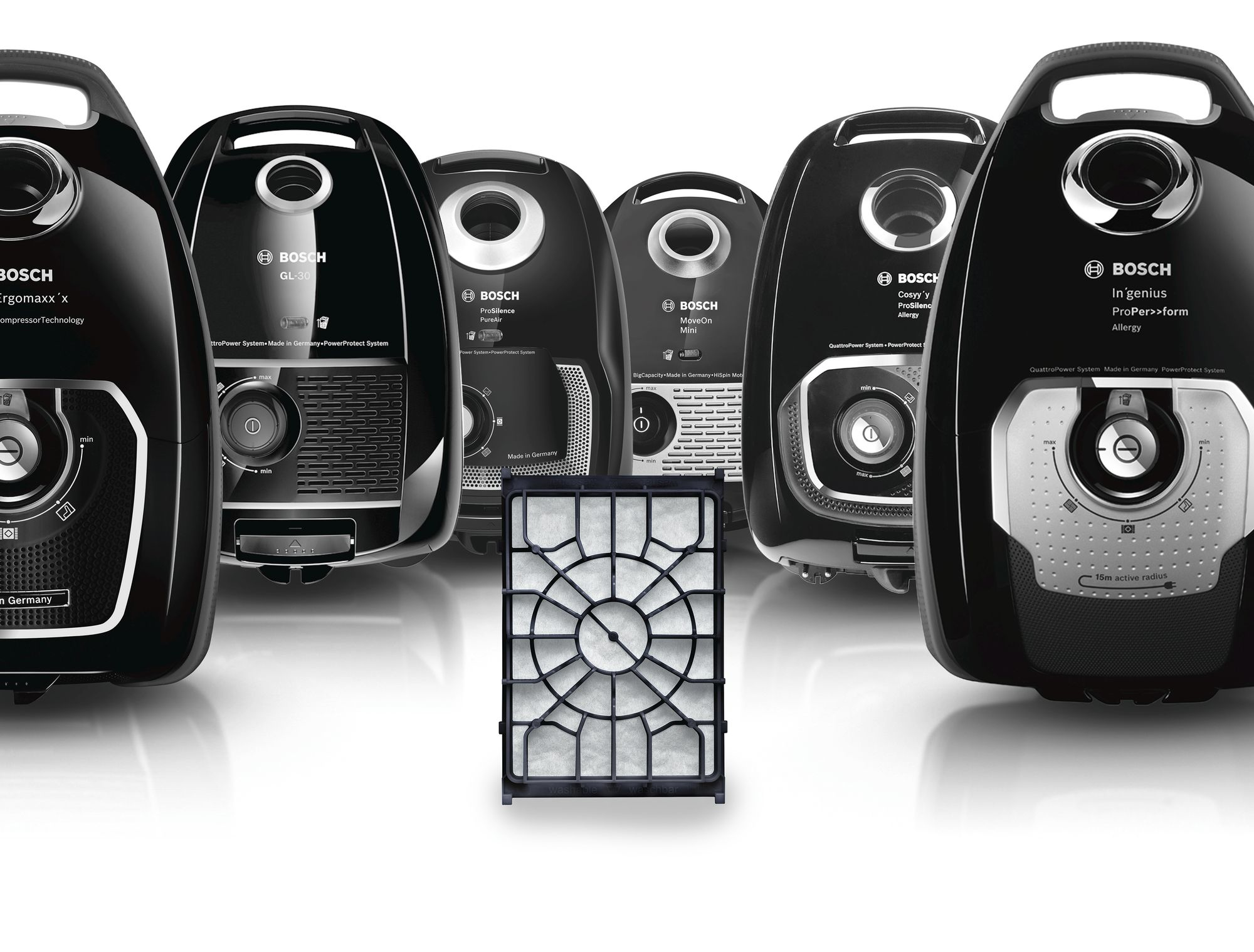 Kilka czarnych odkurzaczy z filtrem.