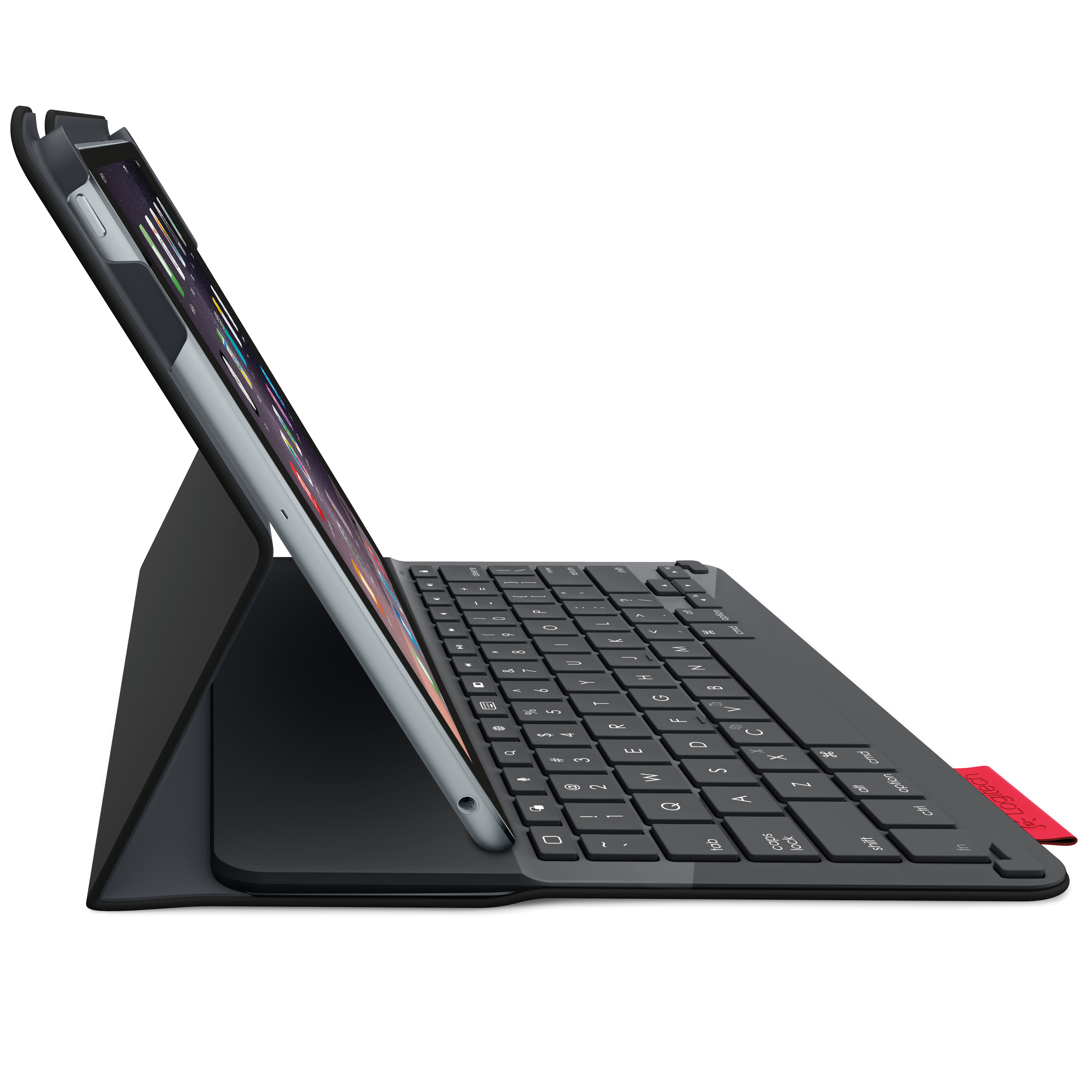 Schwarzes Tablet mit Tastaturhülle, in einem Winkel geöffnet, auf weißem Hintergrund.