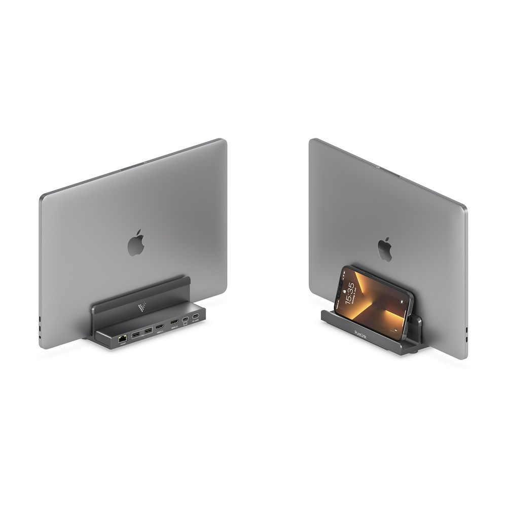 Due laptop collegati a un hub, che supportano un telefono. Sfondo bianco, con il logo Apple visibile.