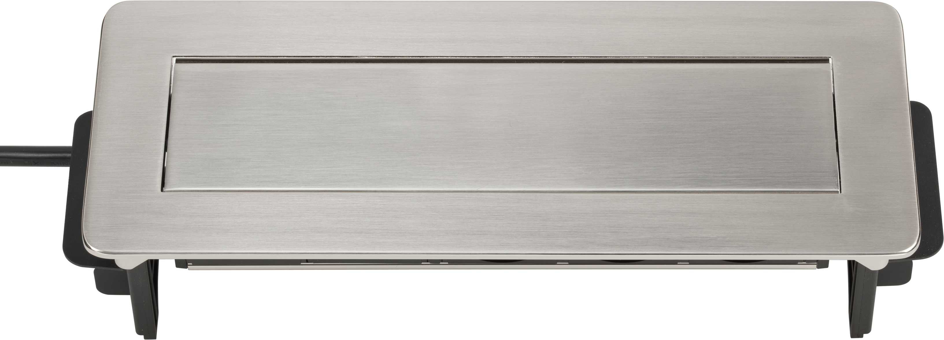 Griglia elettrica da incasso argentata, con cornice e maniglia nere, isolata.