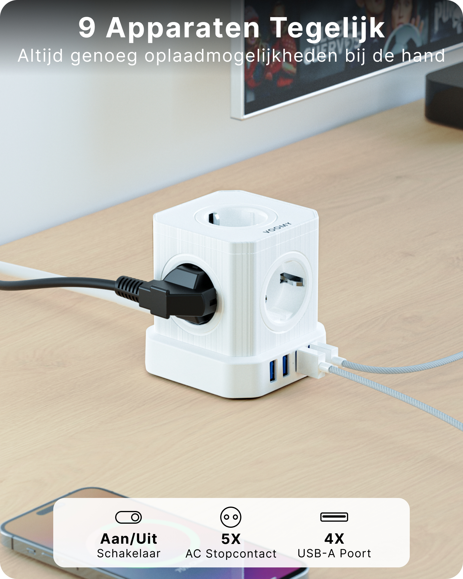 Biała listwa zasilająca z wieloma gniazdami i portami USB na drewnianym stole.