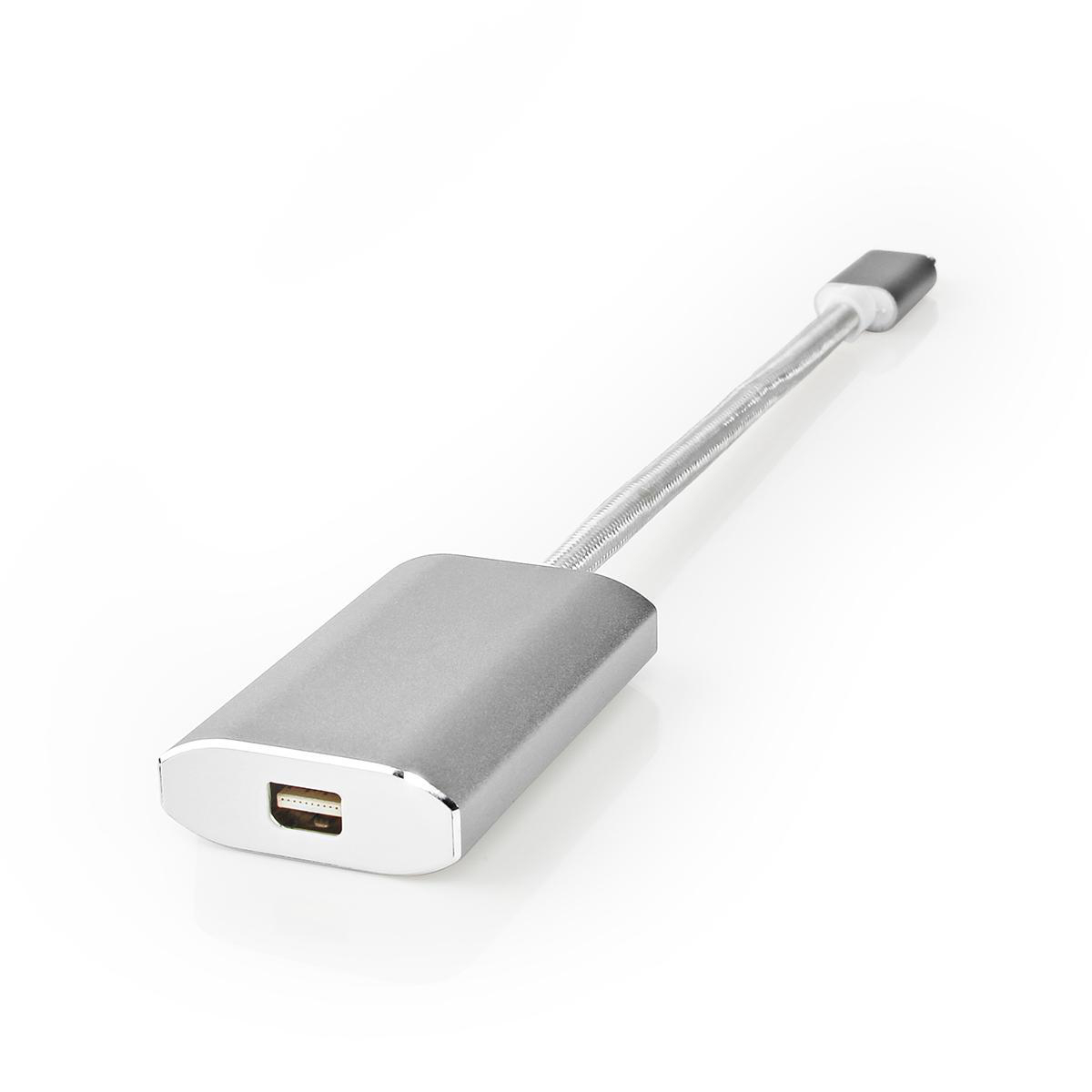 Ein silberner Adapter mit einem USB-C-Anschluss und einem DVI-Anschluss auf weißem Untergrund.