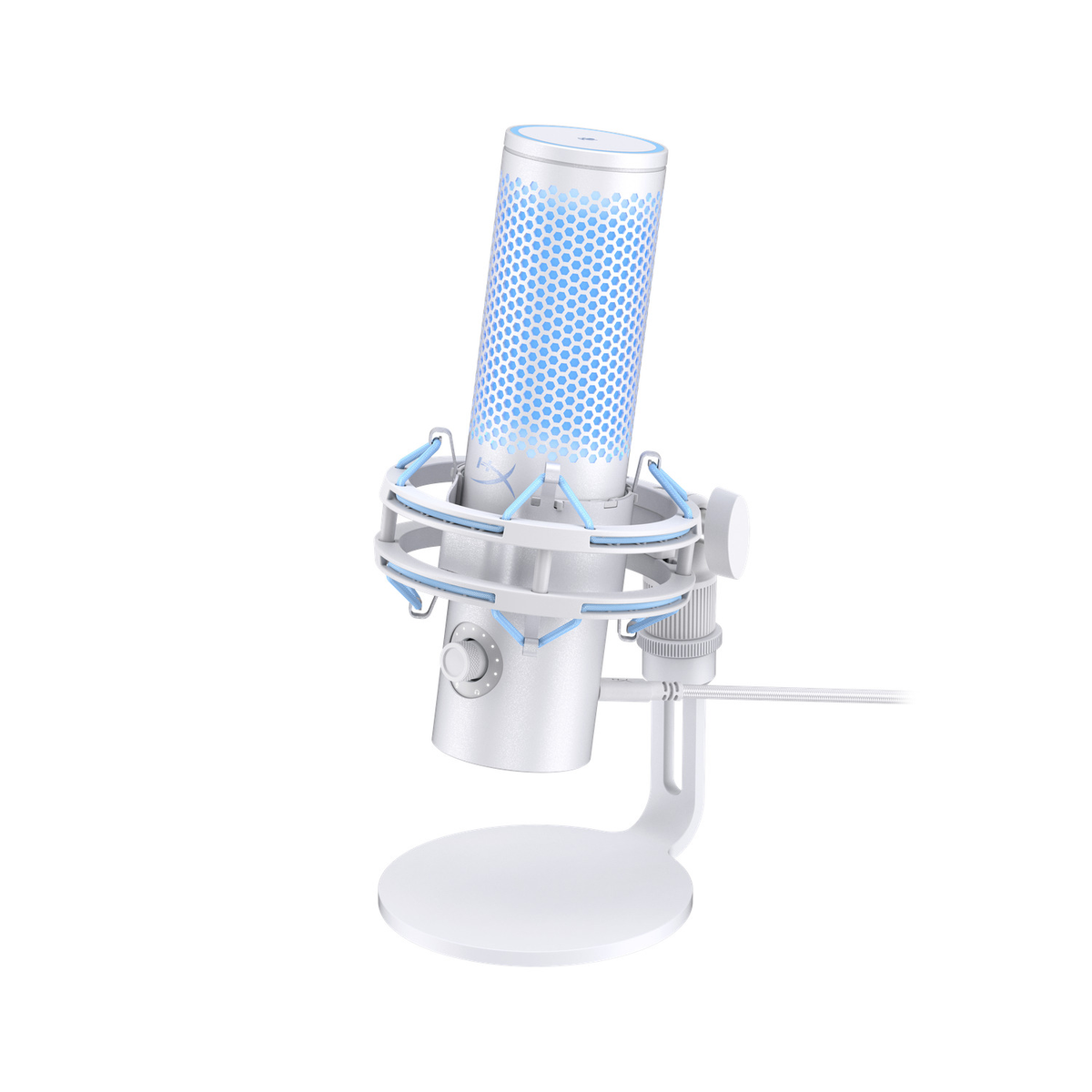 Biały mikrofon z niebieskimi akcentami na białym stojaku, na białym tle.