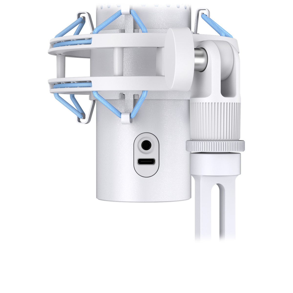 Zbliżenie białego mikrofonu z niebieskimi akcentami i stojakiem.