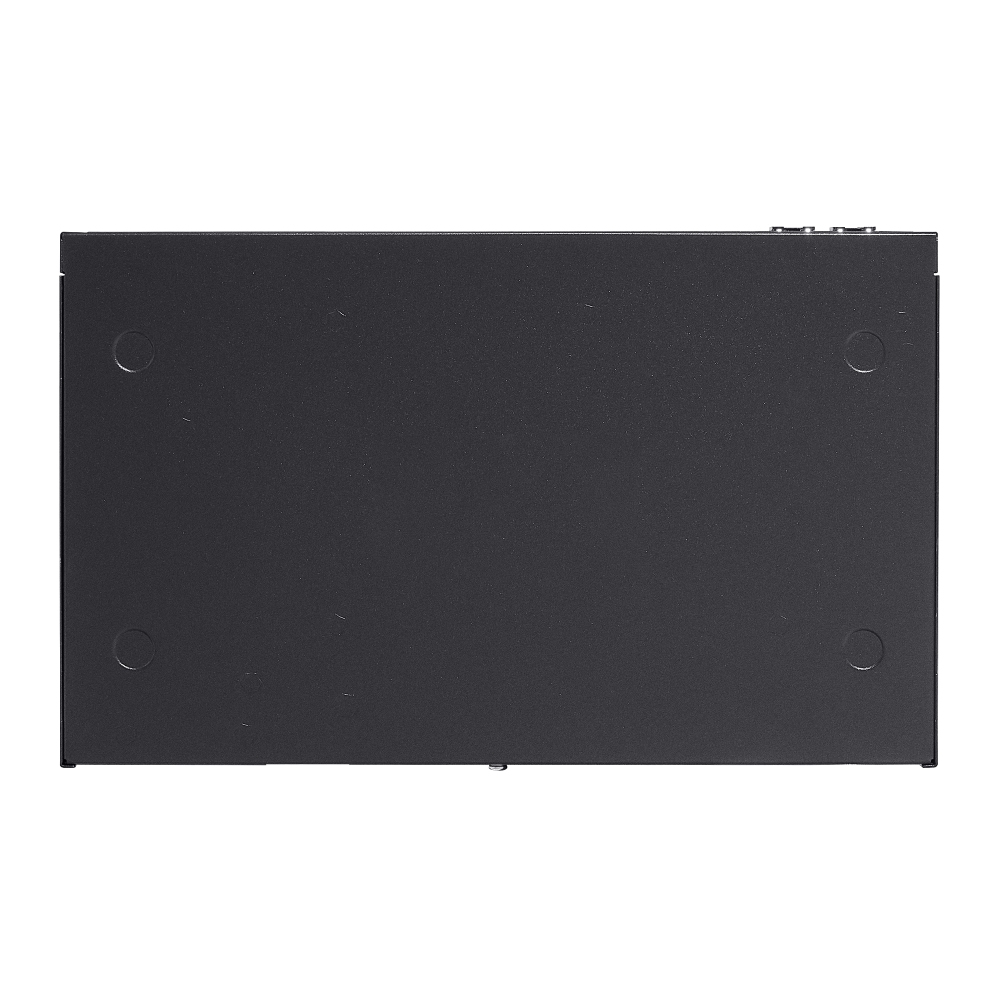 Czarny box z czterema otworami, widok od spodu. Czarna powierzchnia na białym tle.