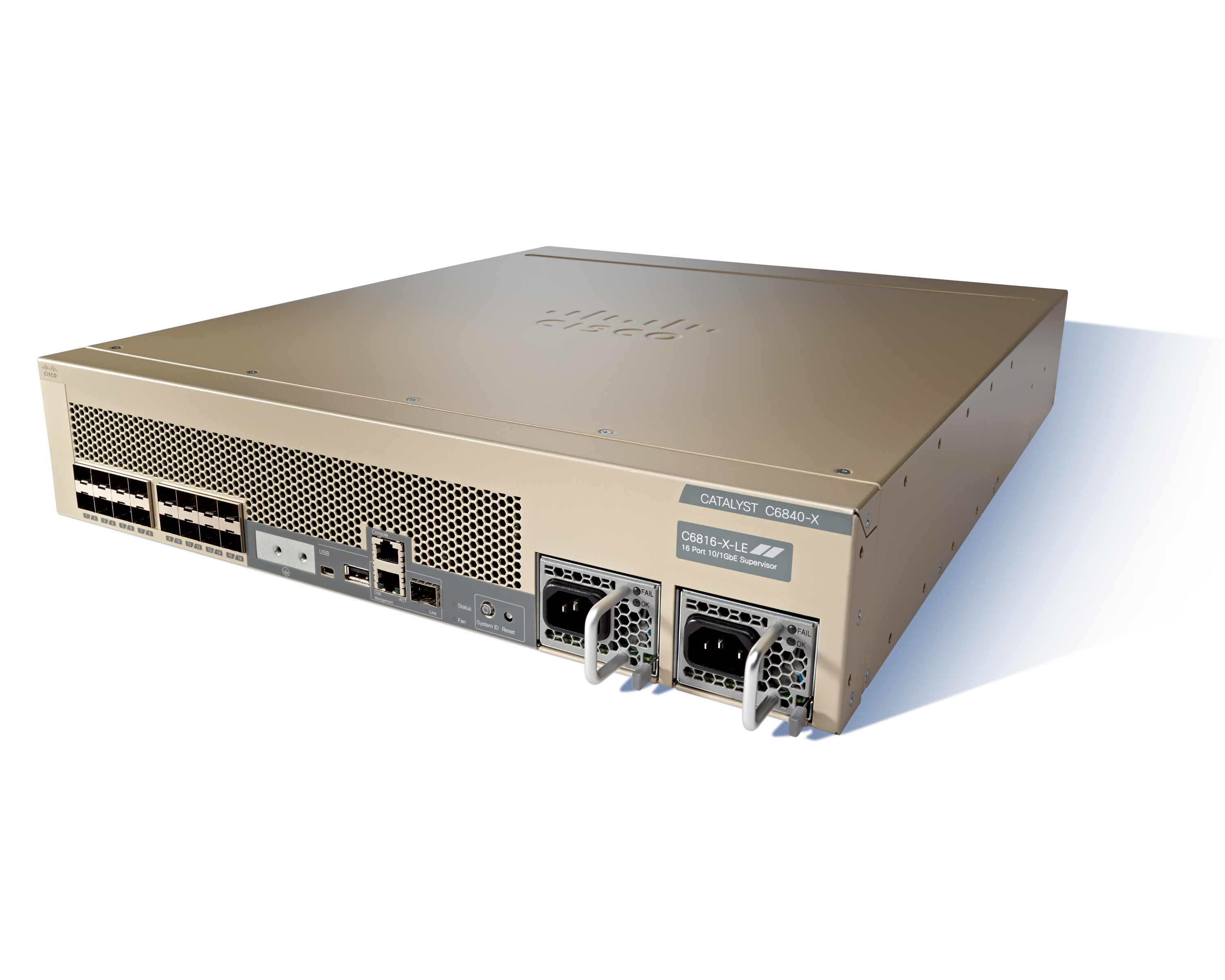 Ein beiger Cisco Catalyst C6840-X-LE Netzwerk-Switch. Es hat viele Ports und Anschlüsse auf der Rückseite.