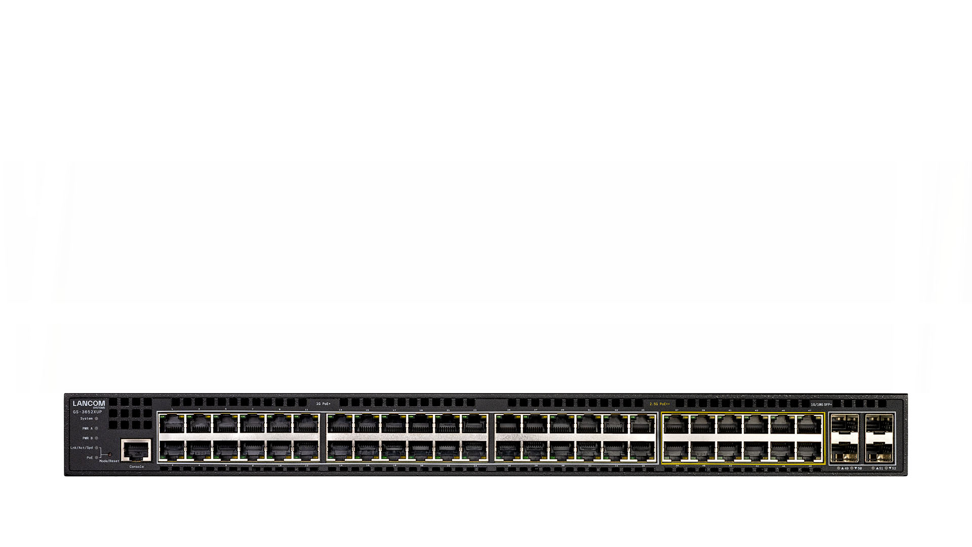 Switch Ethernet nero con molte porte, sfondo bianco.