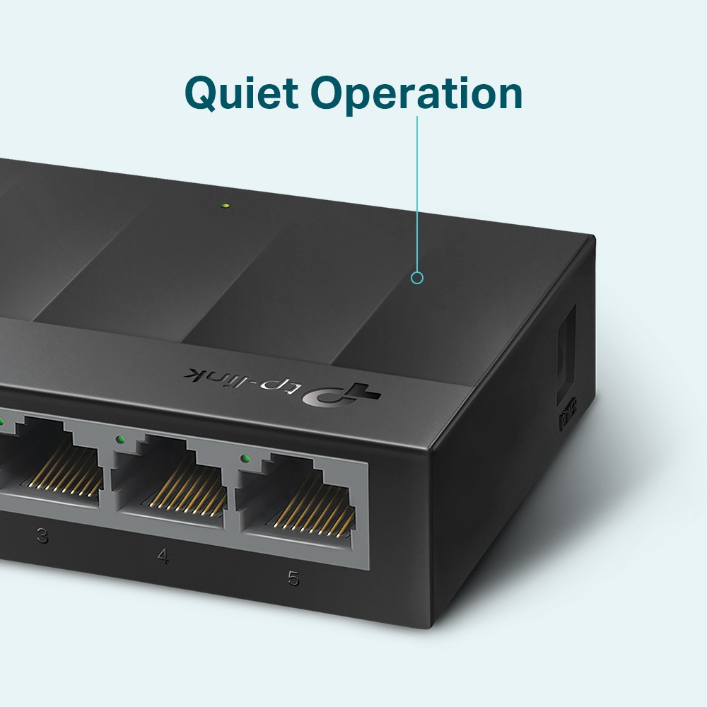 Interruptor de red negro con puertos. Texto 'Quiet Operation'.