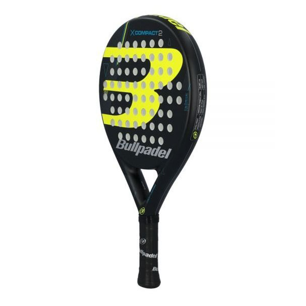 Pala de pádel Bullpadel negra y amarilla. Con el logo de Bullpadel y mango negro.